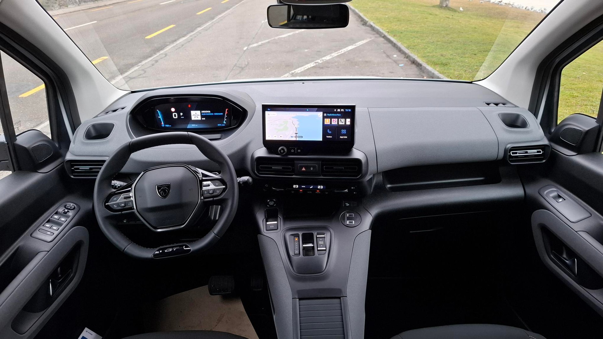 PEUGEOT Rifter Long 1.5 BlueHDi GT EAT8 - inkl. Umbau für Rollstuhltransport-image-10