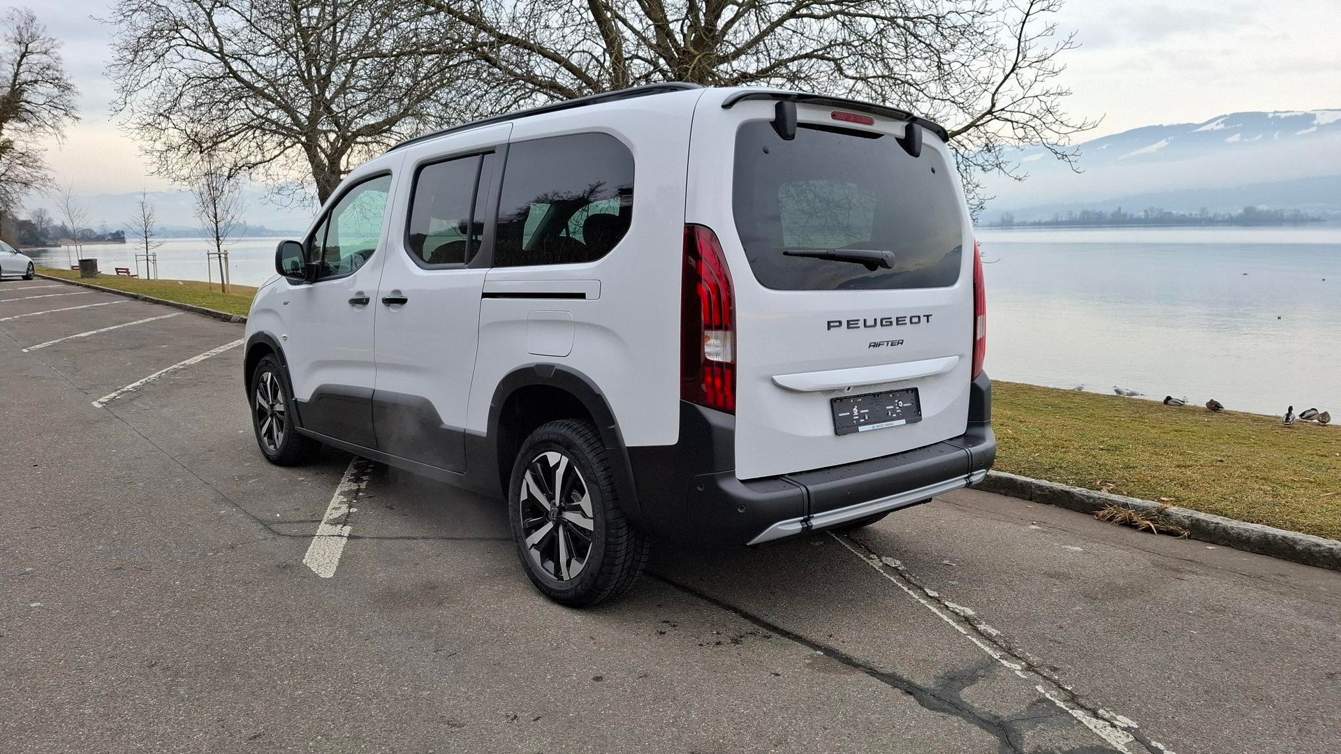 PEUGEOT Rifter Long 1.5 BlueHDi GT EAT8 - inkl. Umbau für Rollstuhltransport-image-6