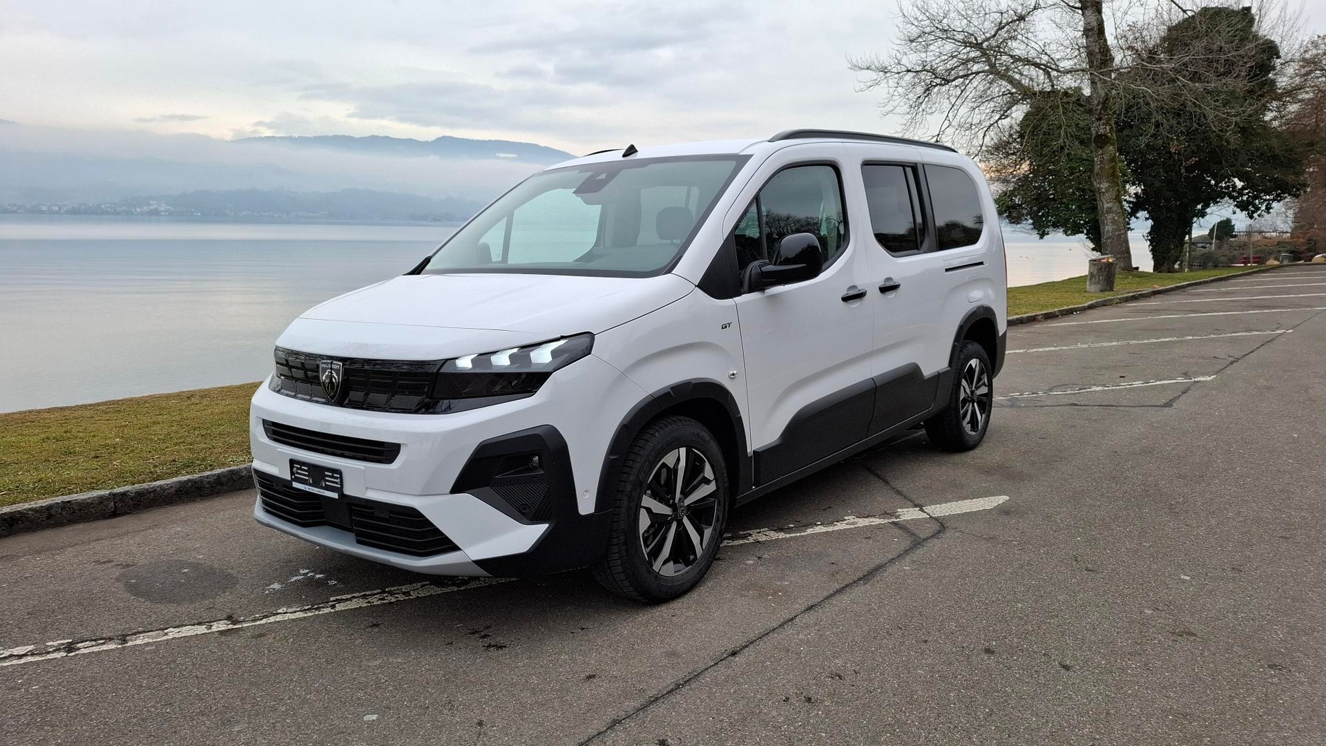 PEUGEOT Rifter Long 1.5 BlueHDi GT EAT8 - inkl. Umbau für Rollstuhltransport-image-5