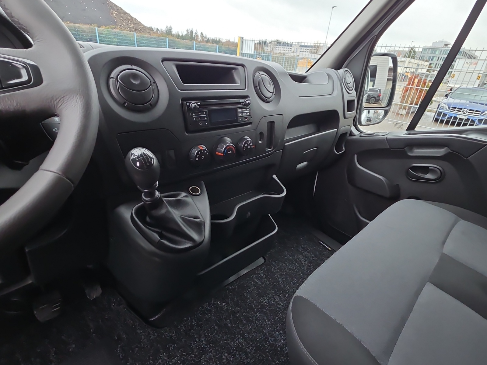 RENAULT Master T33 2.3dCi 130 L1H1-image-12