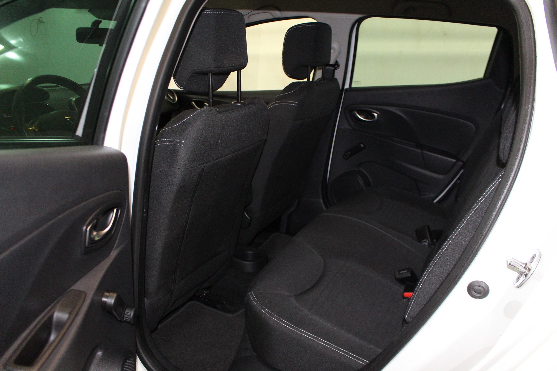 RENAULT Clio 1.2 TCe 120 Limited S/S-image-7