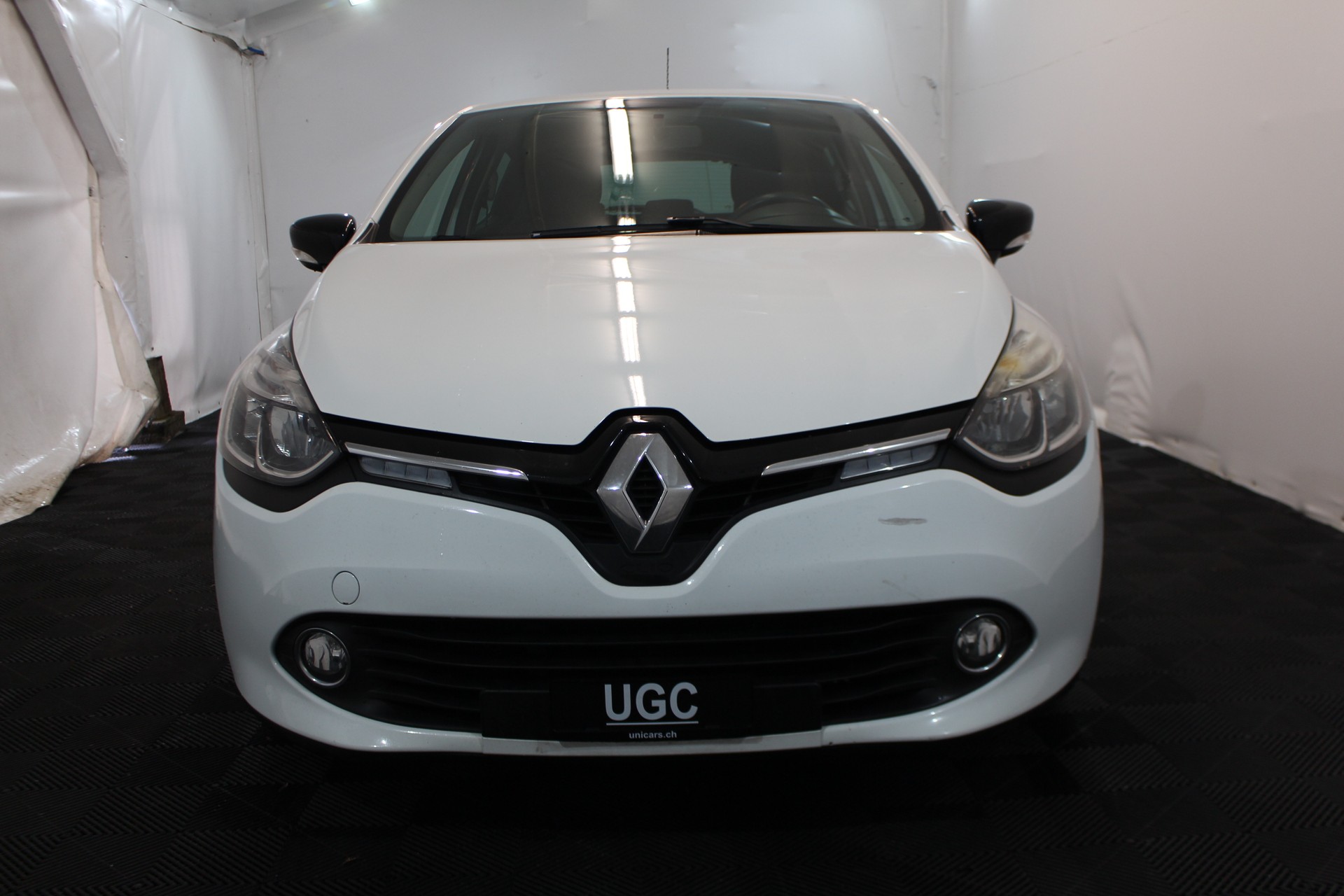 RENAULT Clio 1.2 TCe 120 Limited S/S-showroom-element-1