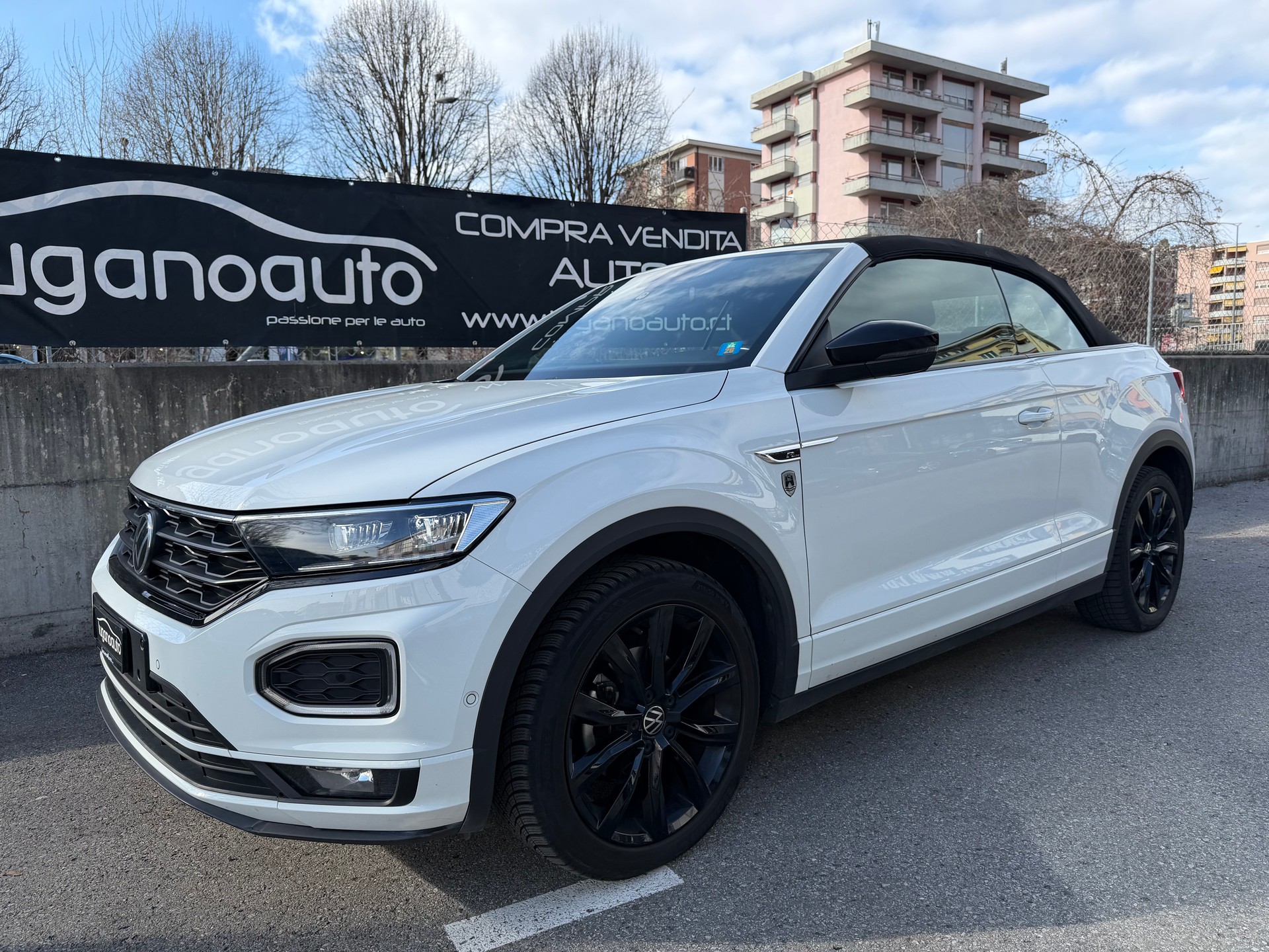 VW T-Roc Cabriolet 1.5 TSI EVO Black & White DSG-image-1