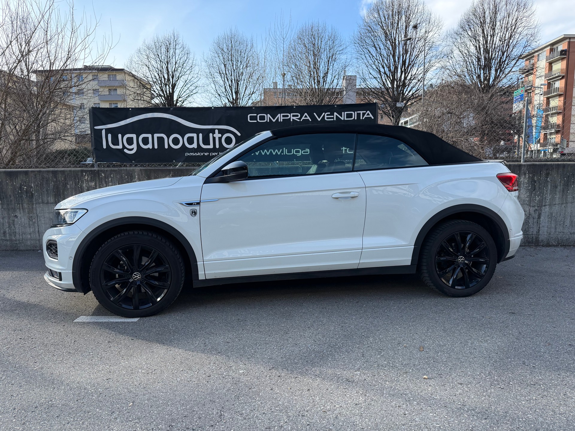 VW T-Roc Cabriolet 1.5 TSI EVO Black & White DSG-image-2