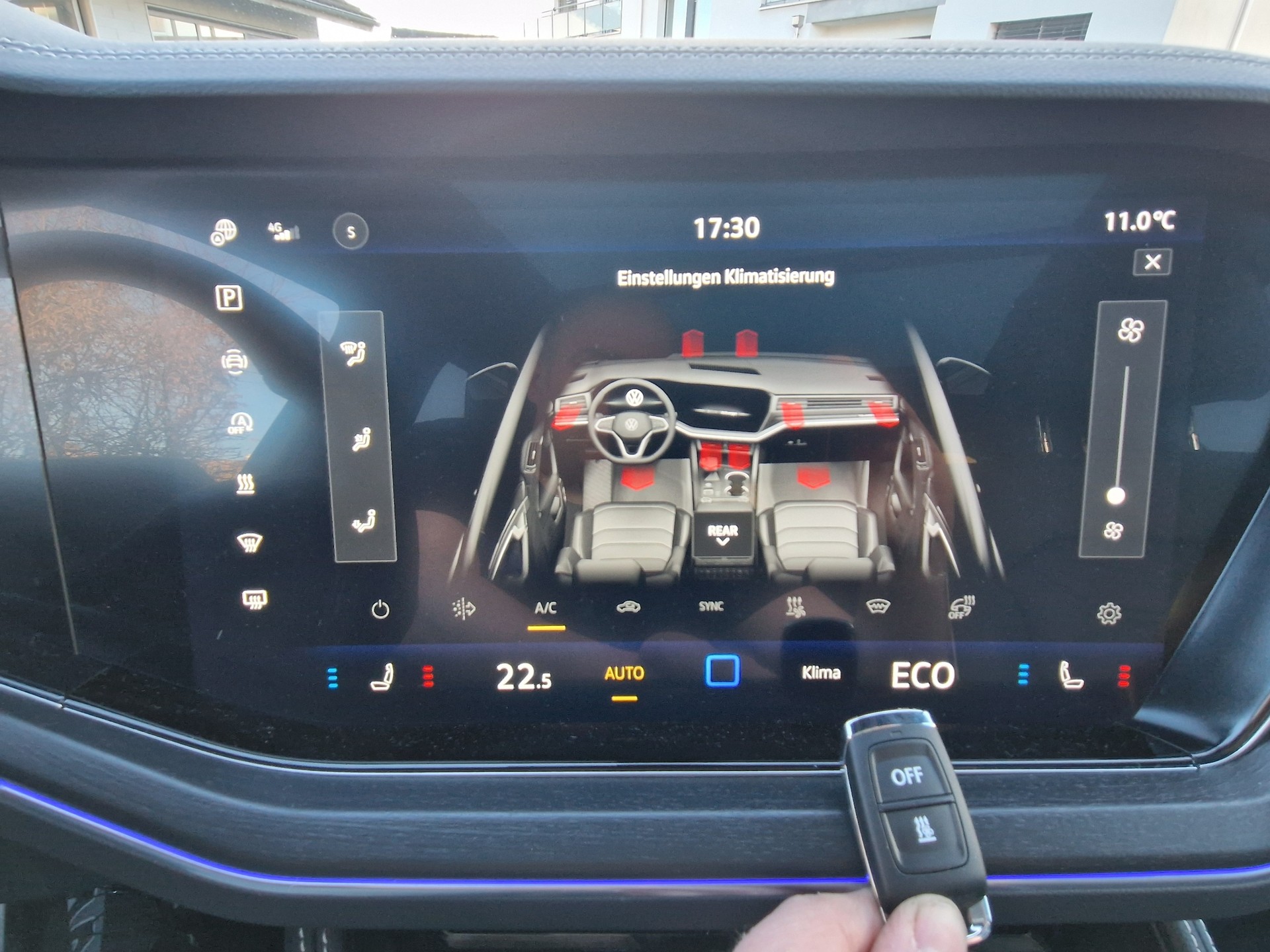 VW Touareg 3.0 TDI 286PS R-Line Tiptronicmit 5 Jahre 100tkm VW Werksgarantie-image-11