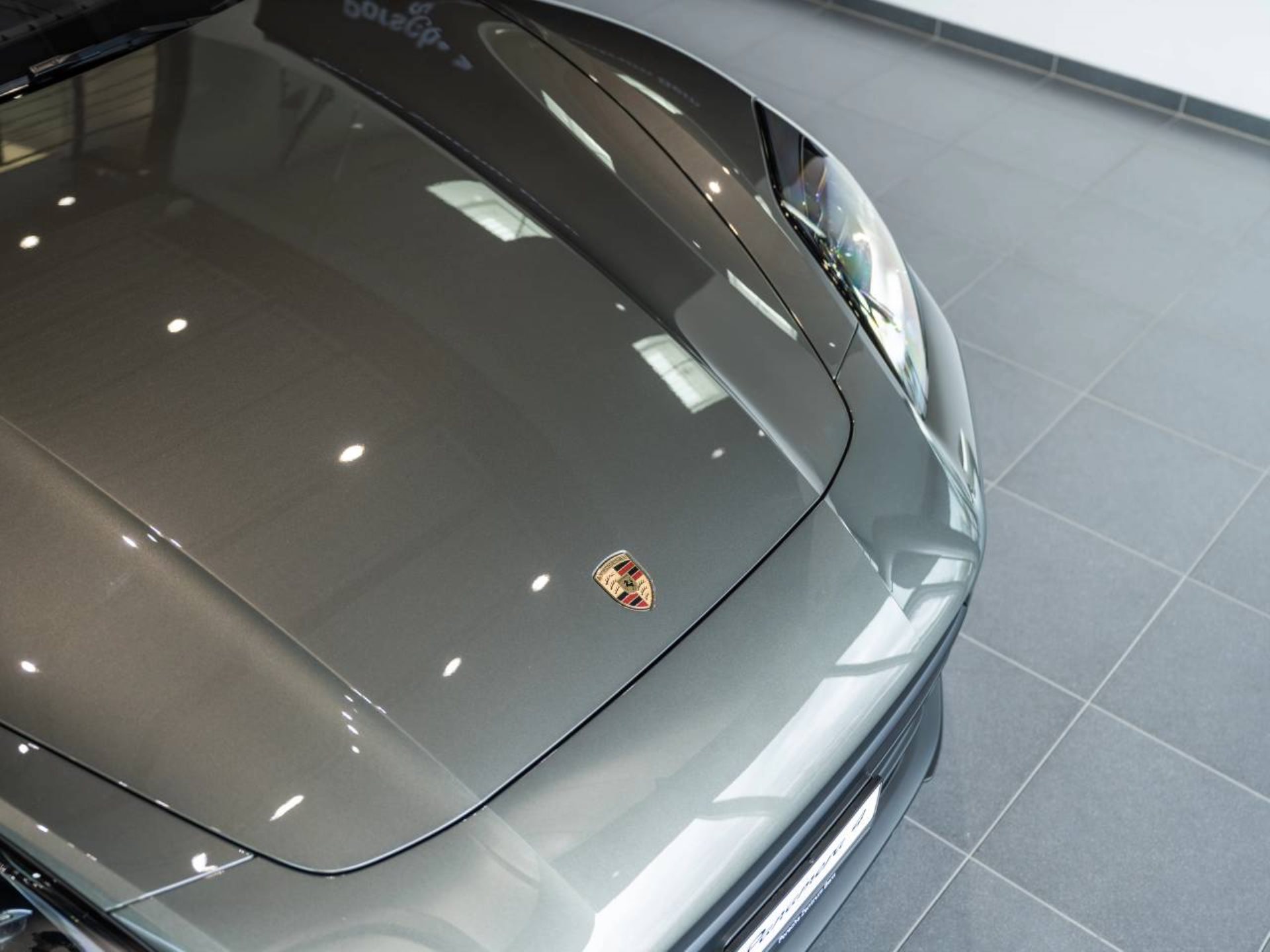 PORSCHE Panamera 4S E-Hybrid-image-24