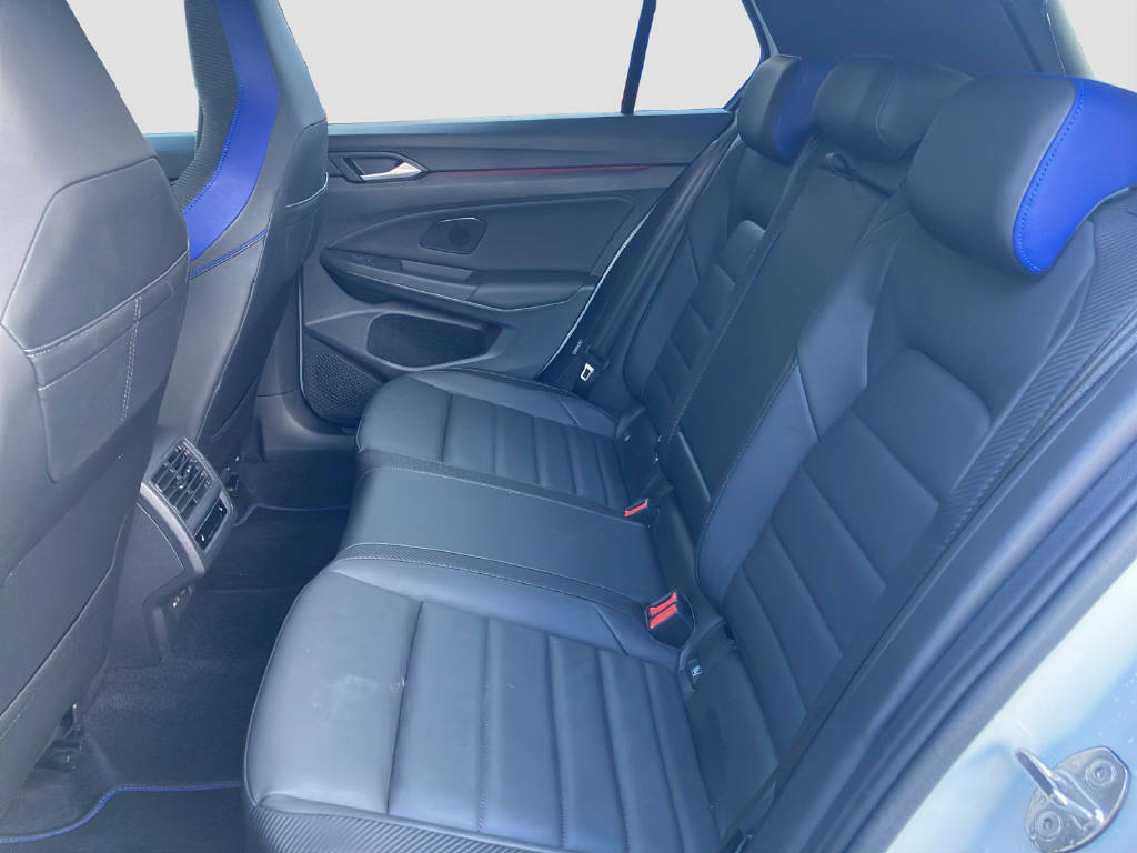 VW Golf VIII 2.0 TSI R DSG 4motion-image-11