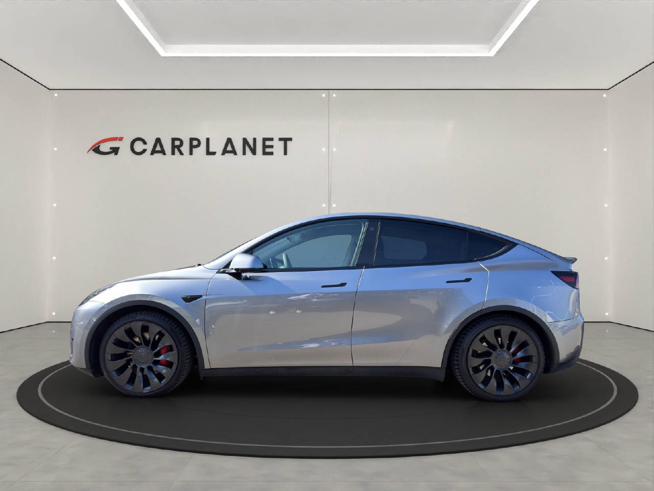 TESLA Model Y Performance Dual Motor-showroom-element-1