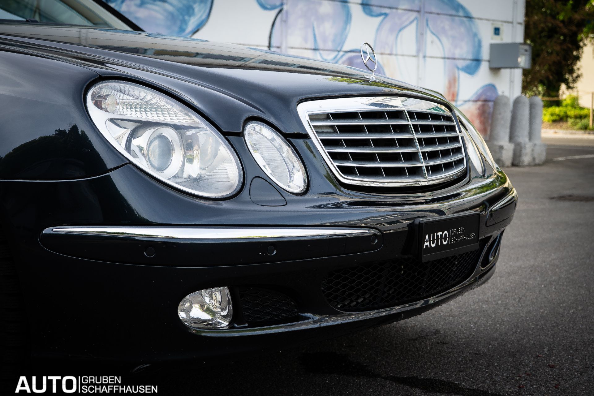 MERCEDES-BENZ E 320 Classic Automatic-showroom-element-3