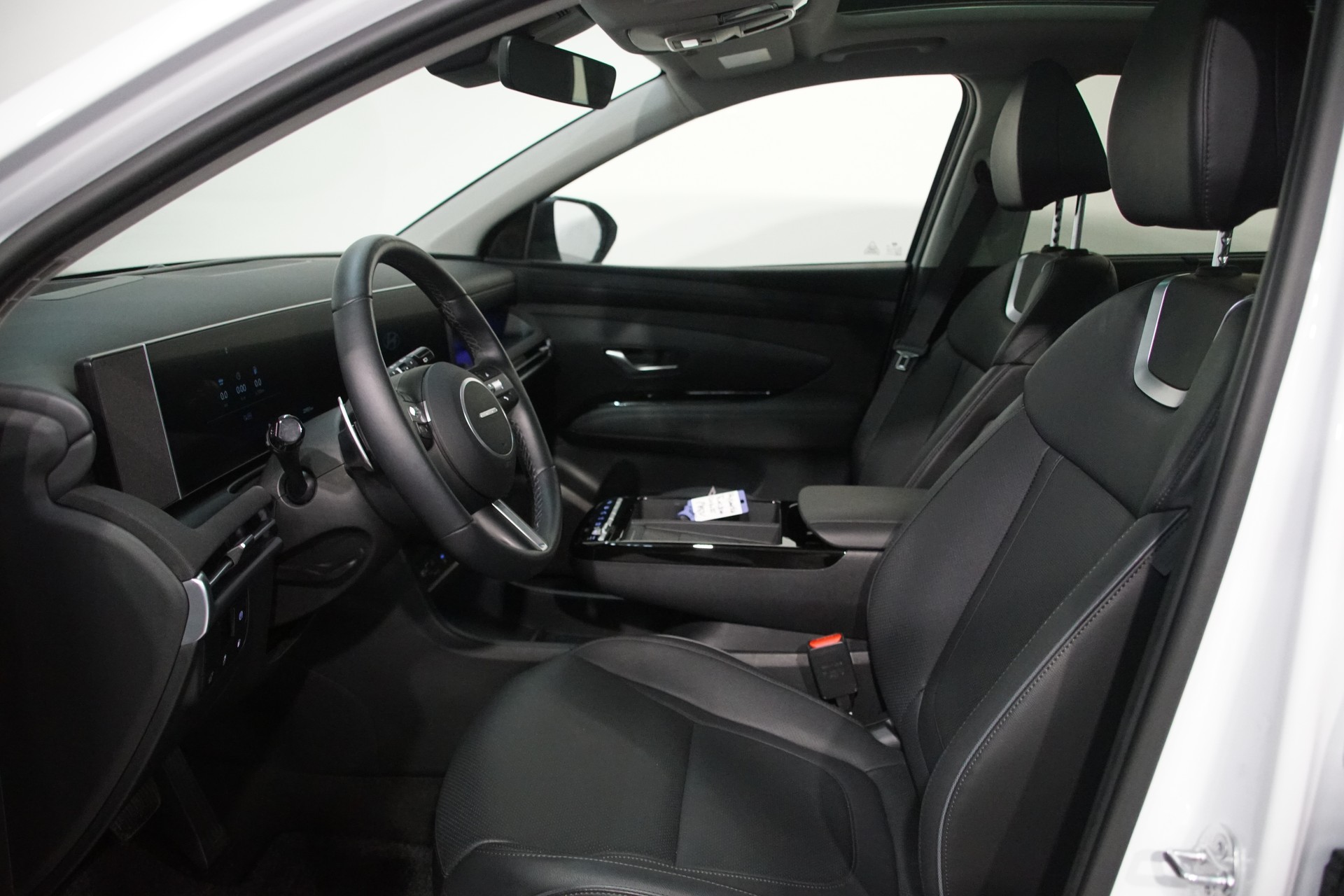 HYUNDAI Tucson 1.6 TGDI PHEV Vertex 4WD ++SWISS++-image-9