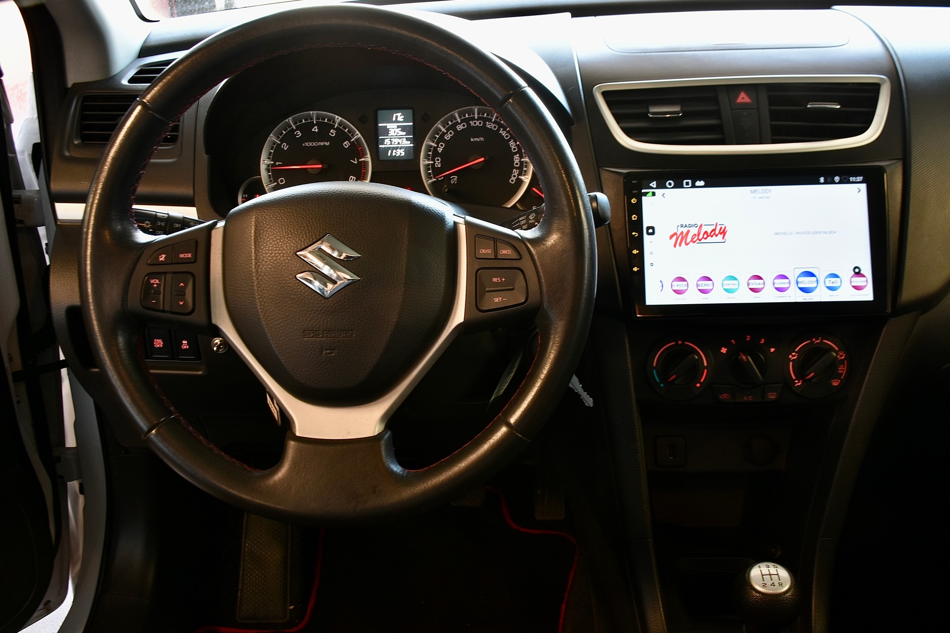 SUZUKI Swift 1.2i 16V GL Sergio Cellano-image-5