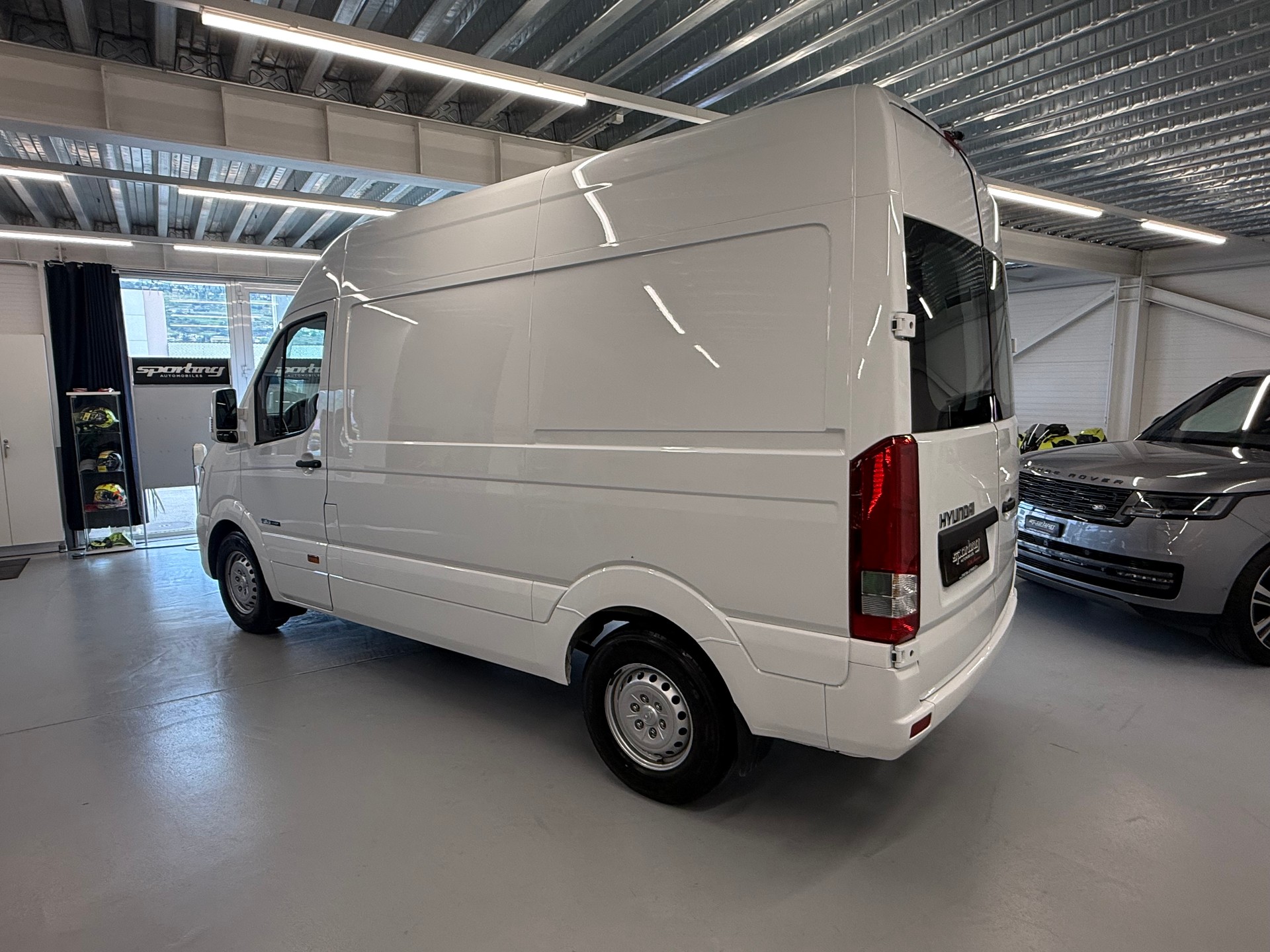 HYUNDAI H350 2.5 CRDi Origo L1 peinture complète neuve-image-7