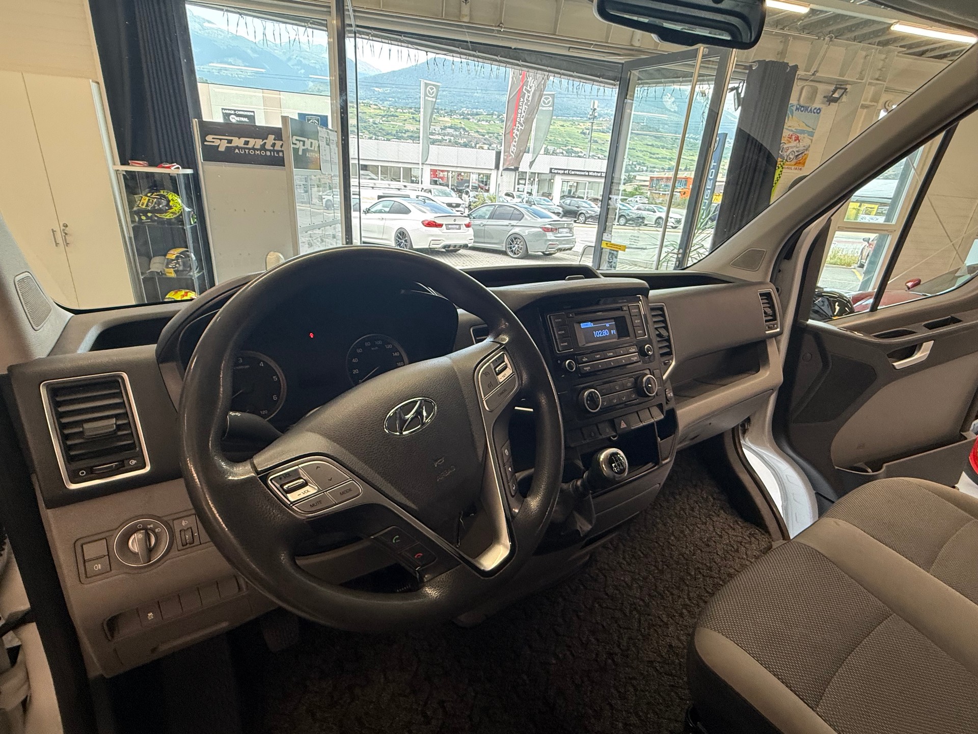 HYUNDAI H350 2.5 CRDi Origo L1 peinture complète neuve-image-14