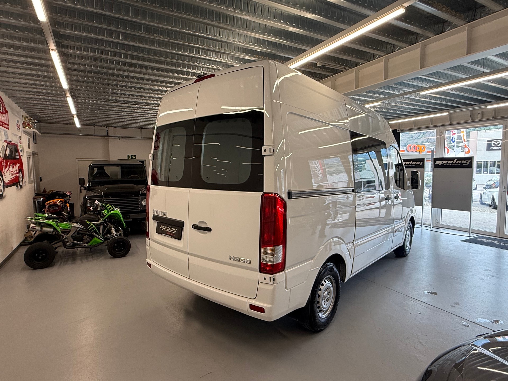 HYUNDAI H350 2.5 CRDi Origo L1 peinture complète neuve-image-9