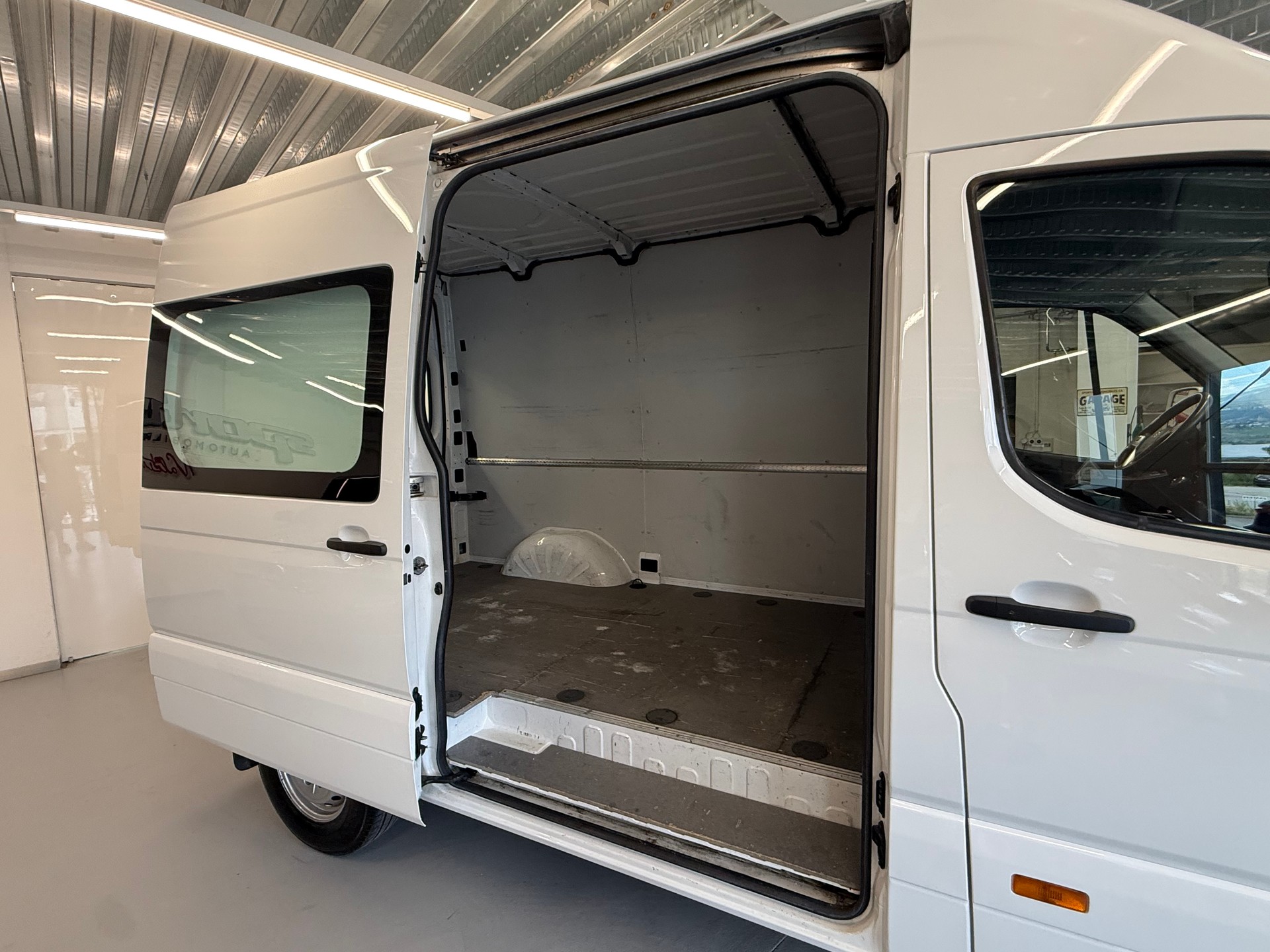 HYUNDAI H350 2.5 CRDi Origo L1 peinture complète neuve-image-13