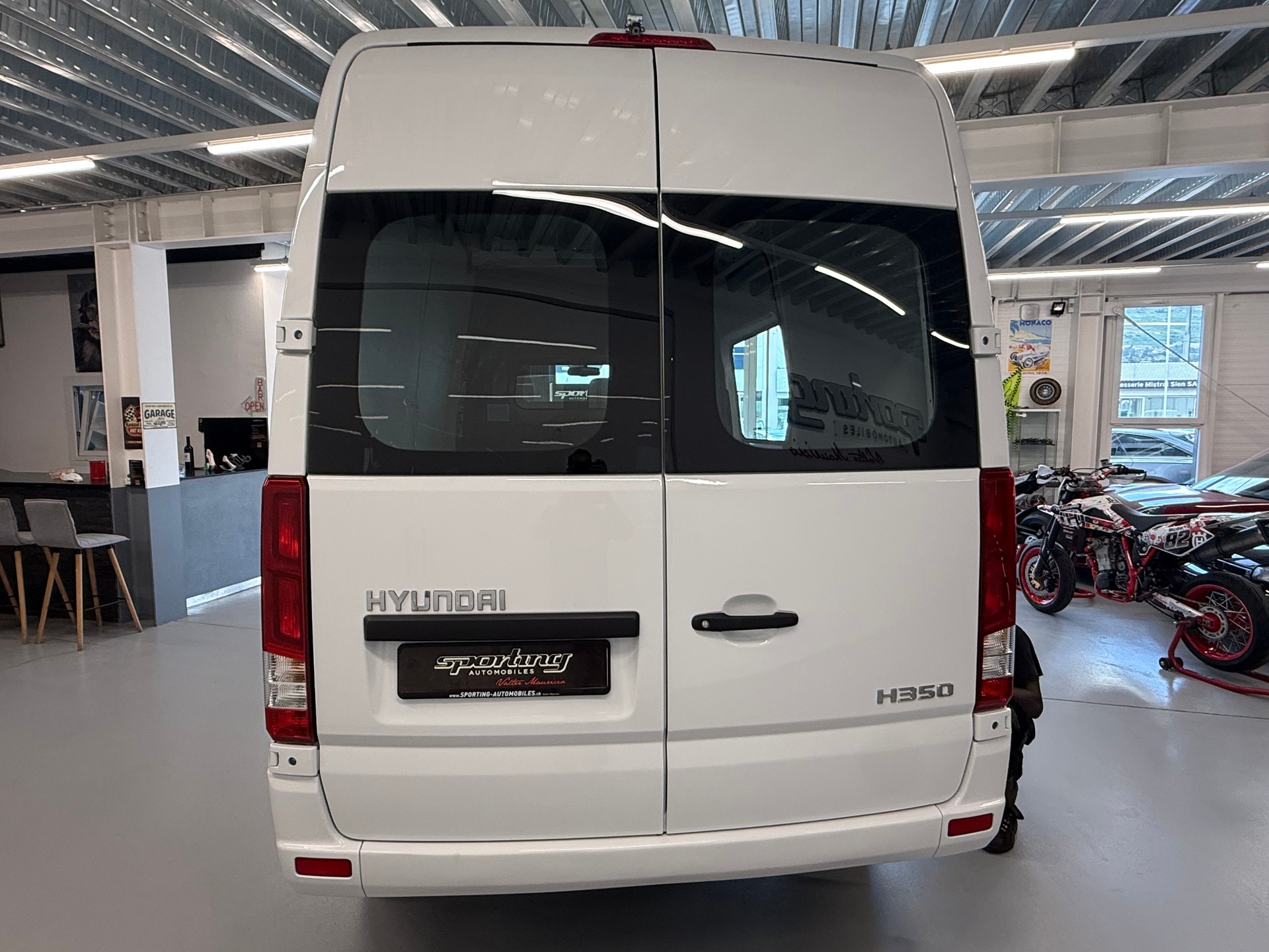 HYUNDAI H350 2.5 CRDi Origo L1 peinture complète neuve-image-6