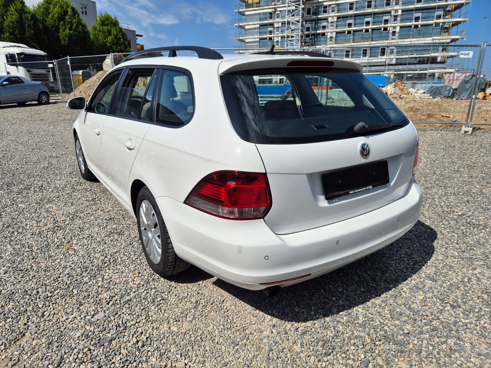 VW Golf Variant 1.2 TSI Trendline DSG-image-5