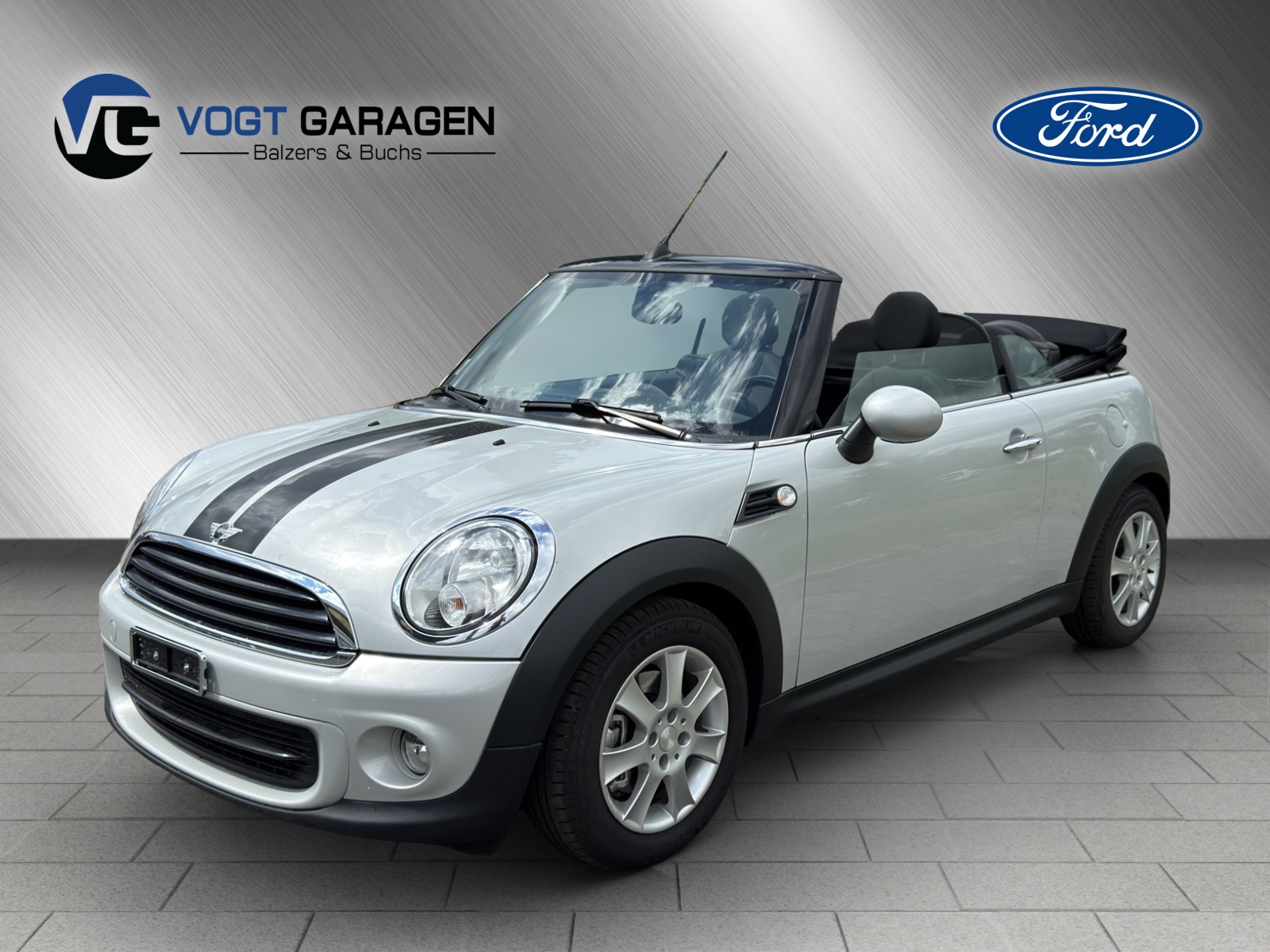 MINI Cabrio R57 1.6i One-image-0