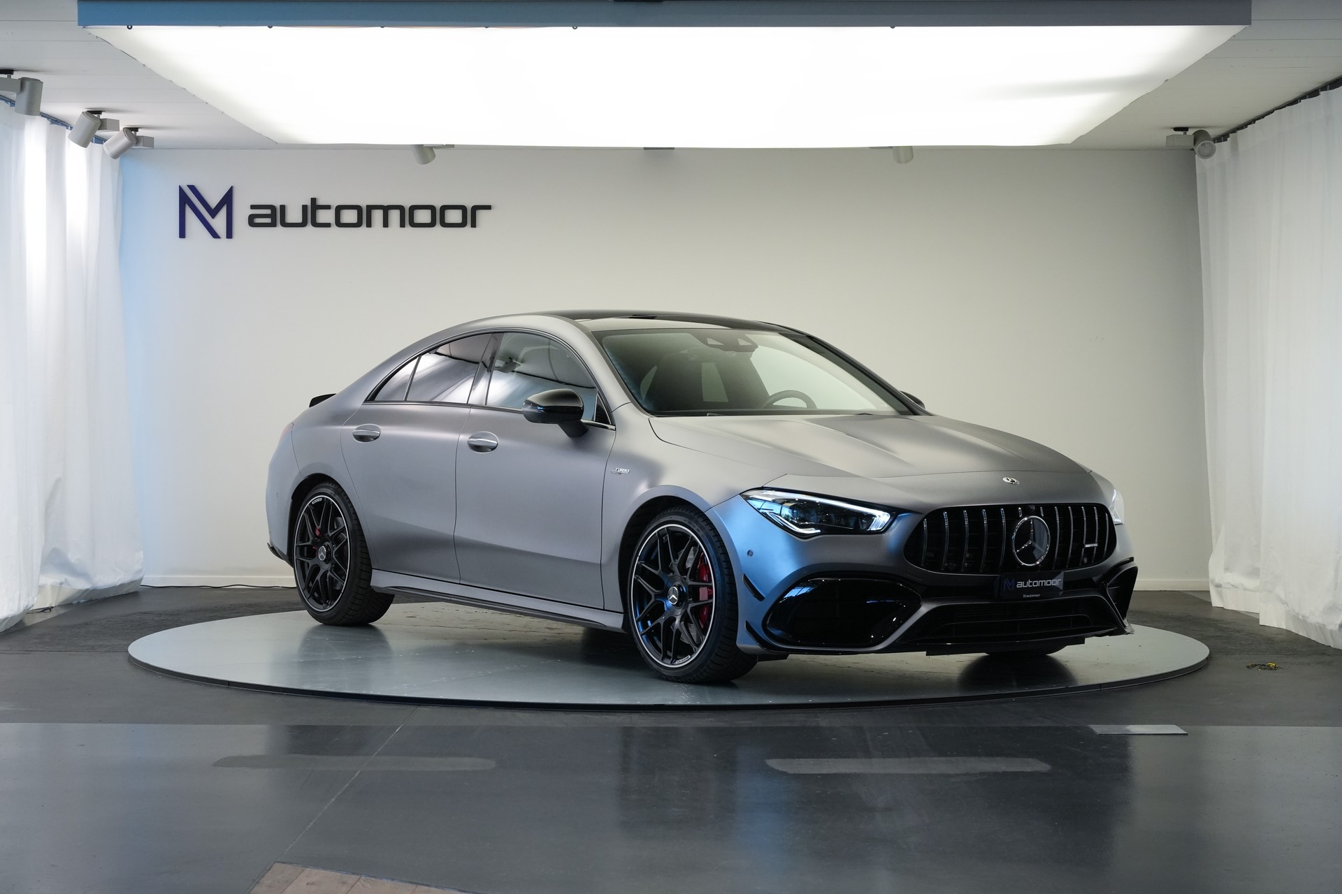 MERCEDES-BENZ CLA 45 S AMG 4Matic+ 8G-DCT *CH-Fahrzeug* *Pano* *Designo Lackierung*-showroom-element-2