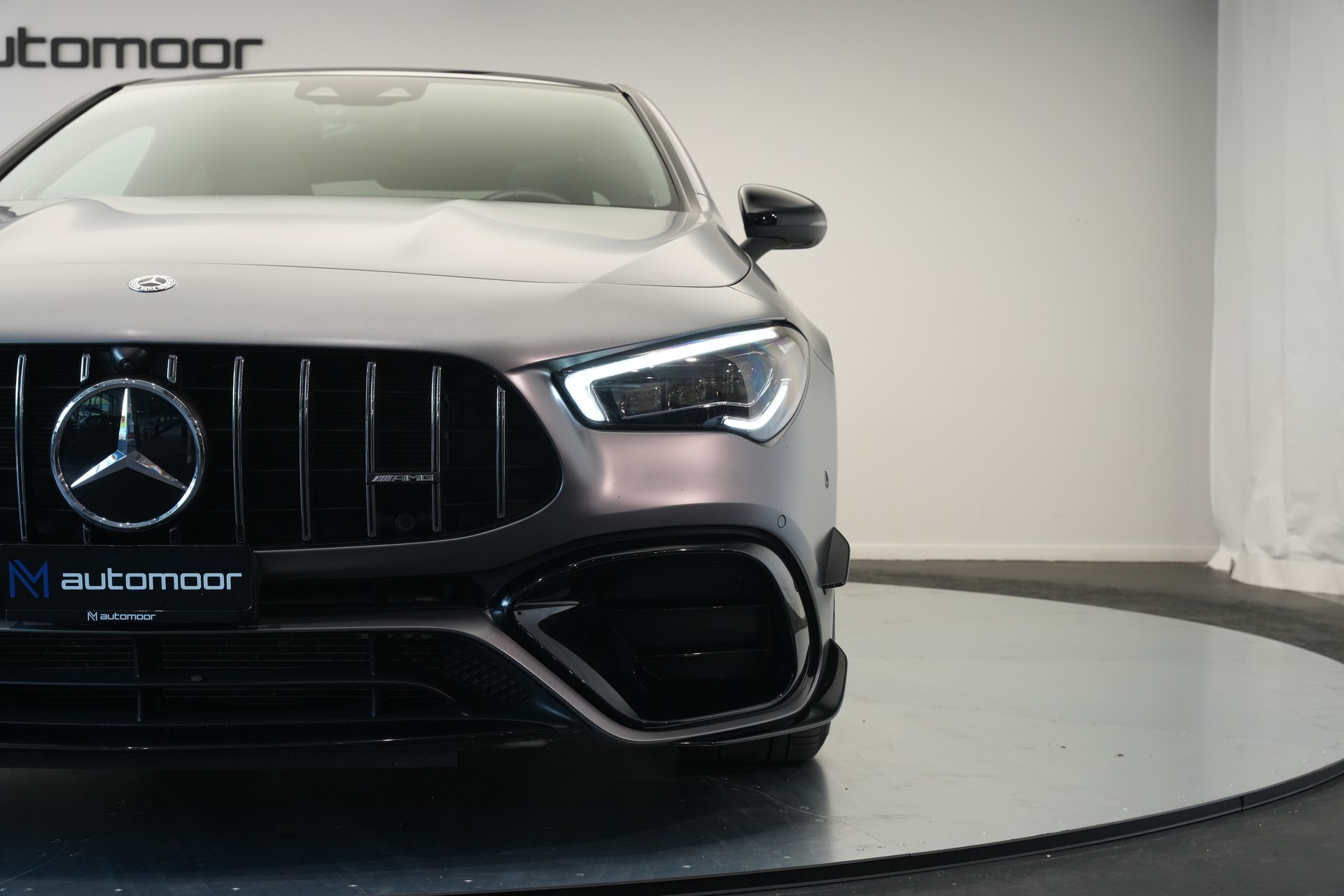 MERCEDES-BENZ CLA 45 S AMG 4Matic+ 8G-DCT *CH-Fahrzeug* *Pano* *Designo Lackierung*-image-8
