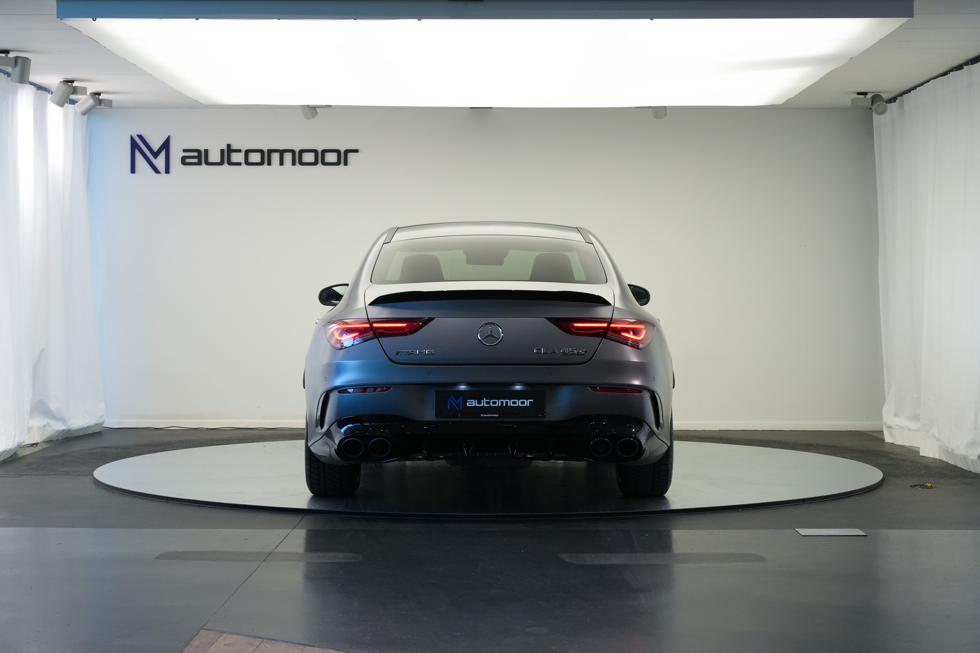 MERCEDES-BENZ CLA 45 S AMG 4Matic+ 8G-DCT *CH-Fahrzeug* *Pano* *Designo Lackierung*-image-5