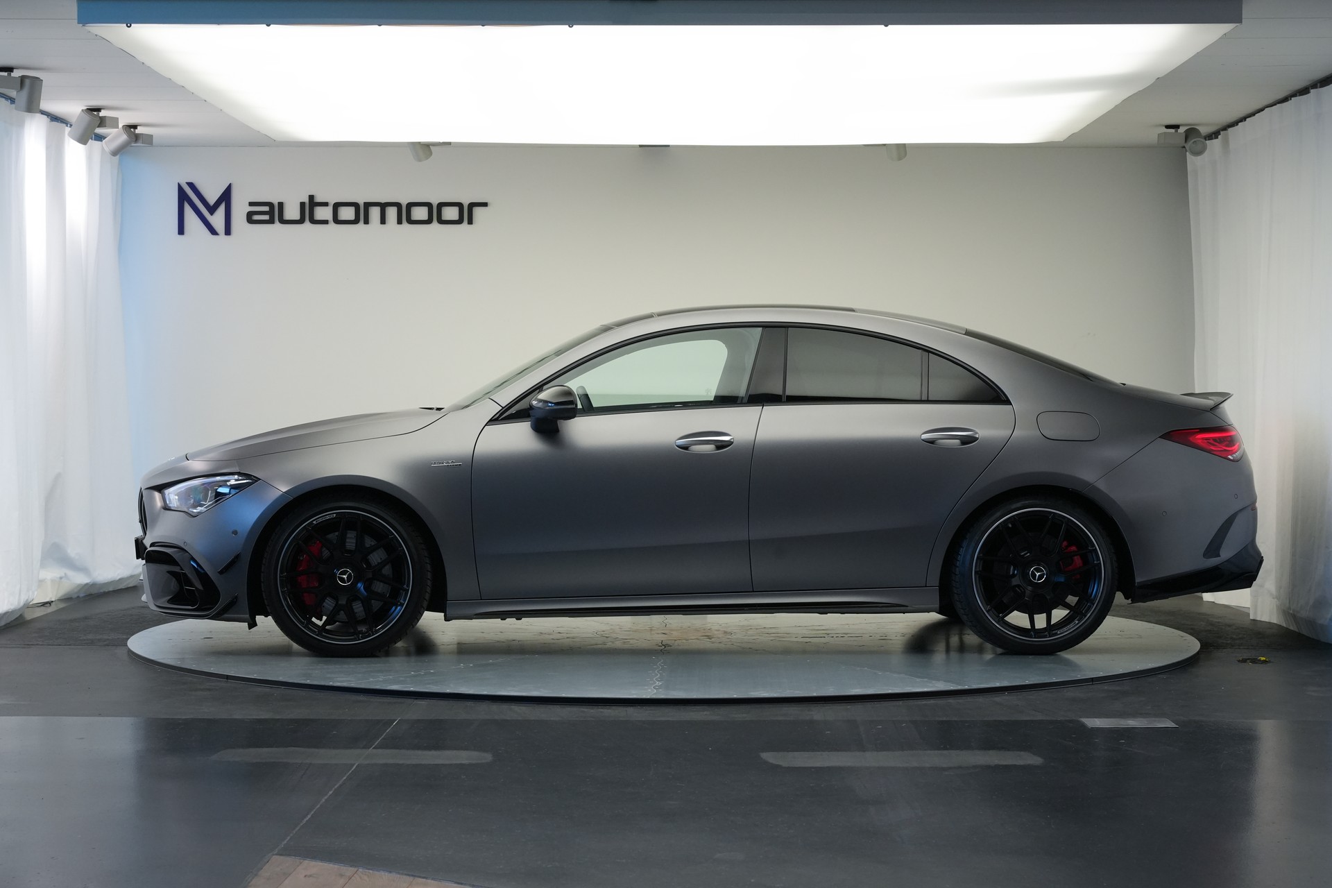 MERCEDES-BENZ CLA 45 S AMG 4Matic+ 8G-DCT *CH-Fahrzeug* *Pano* *Designo Lackierung*-image-7