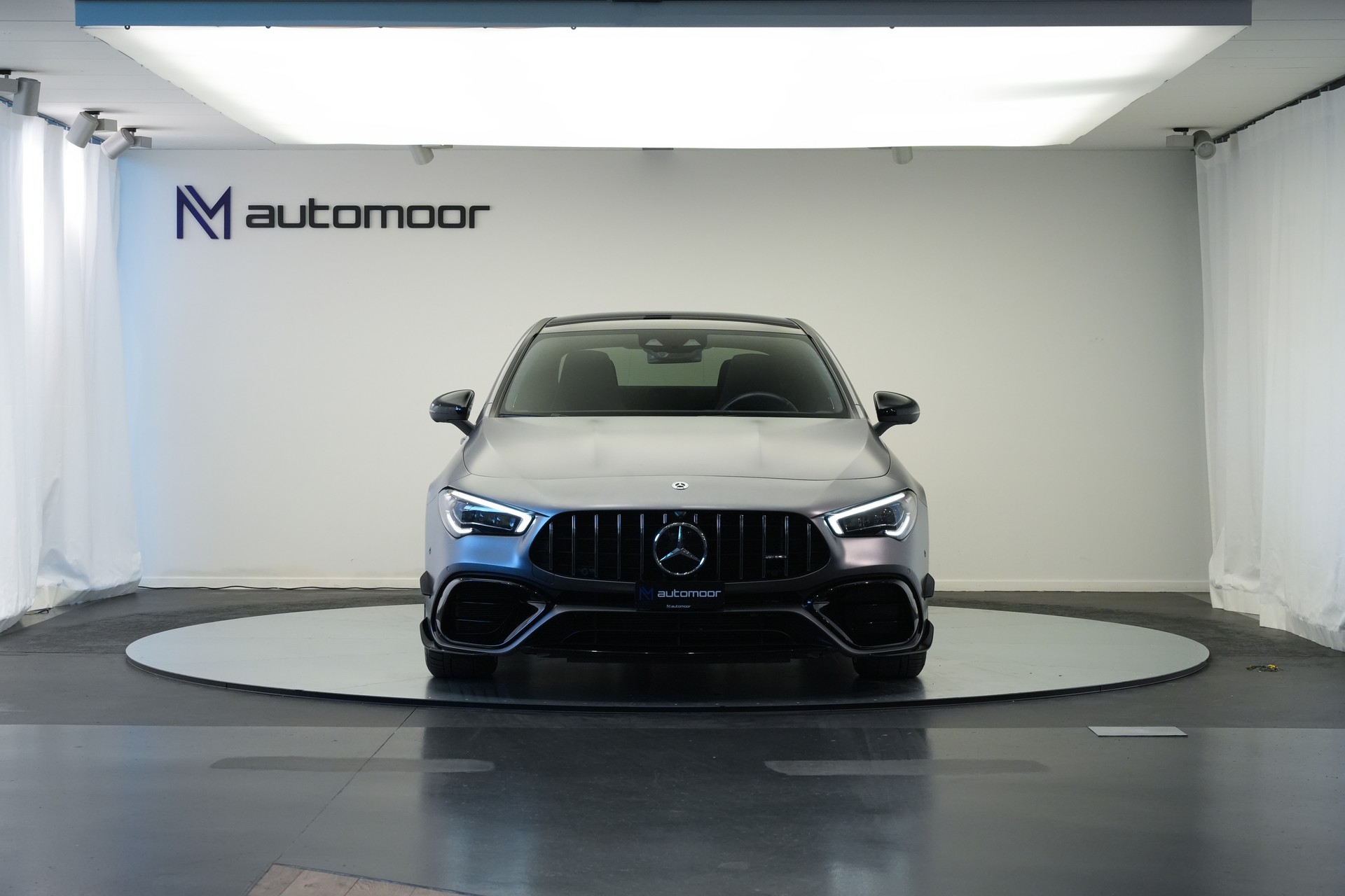 MERCEDES-BENZ CLA 45 S AMG 4Matic+ 8G-DCT *CH-Fahrzeug* *Pano* *Designo Lackierung*-showroom-element-1