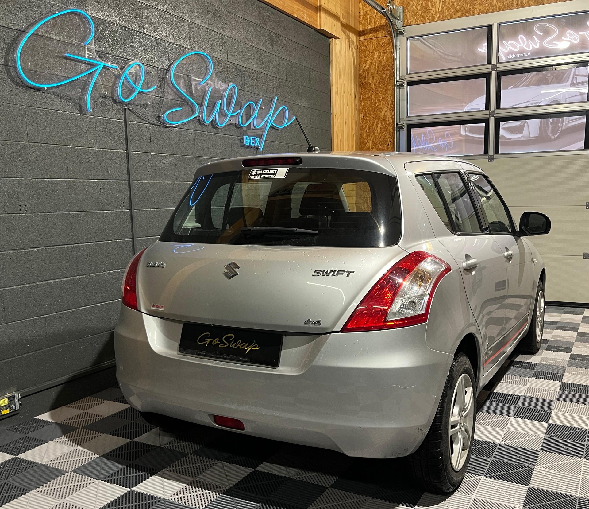 SUZUKI Swift 1.2i 16V GL Sergio Cellano 4x4-showroom-element-3