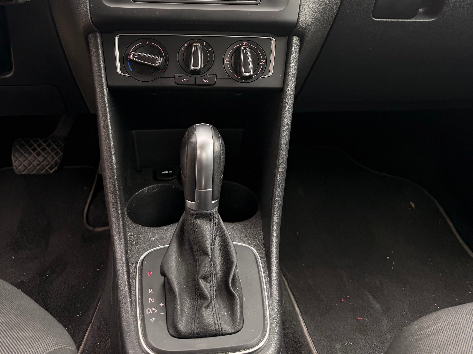 VW Polo 1.2 TSI BMT Sound DSG-image-11