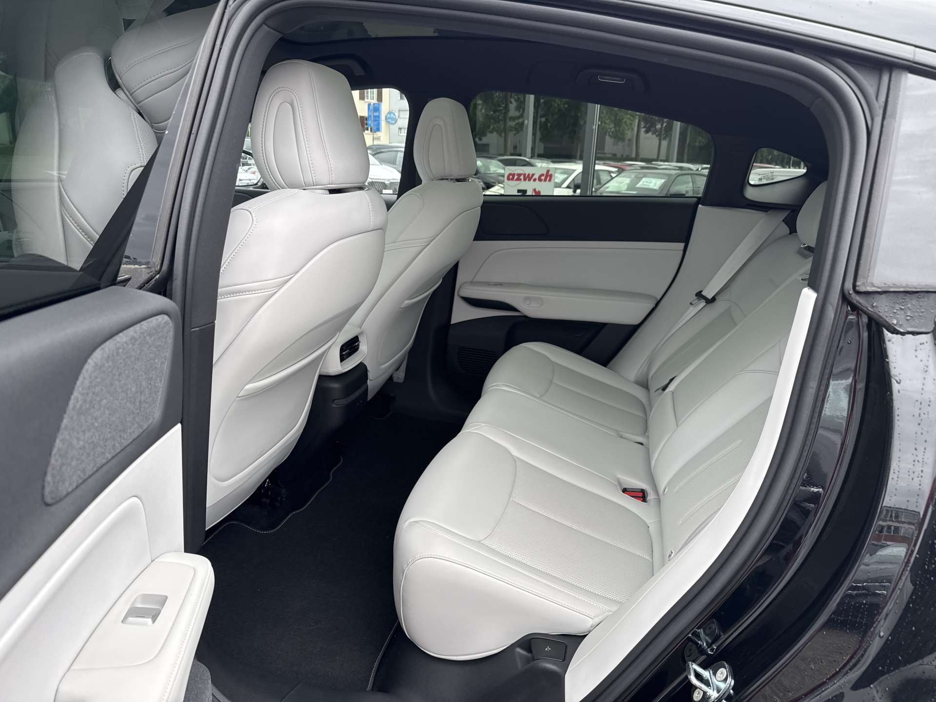 XPENG G6 87,5kWh Performance 476PS AWD Automat-image-6