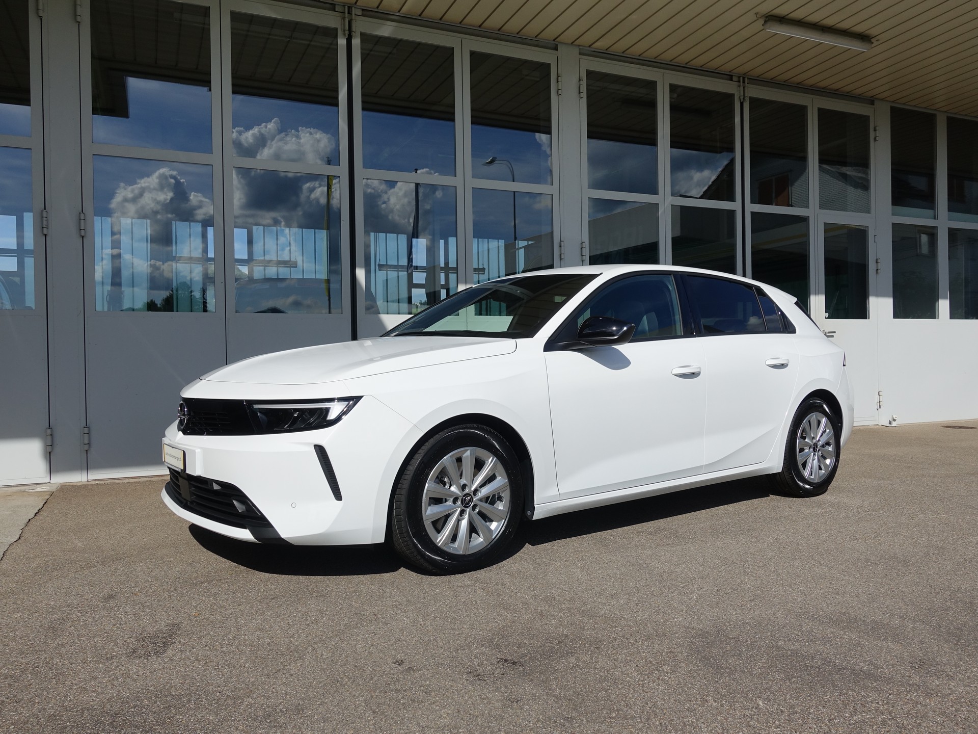OPEL Astra 1.2i MHEV Edition Automat