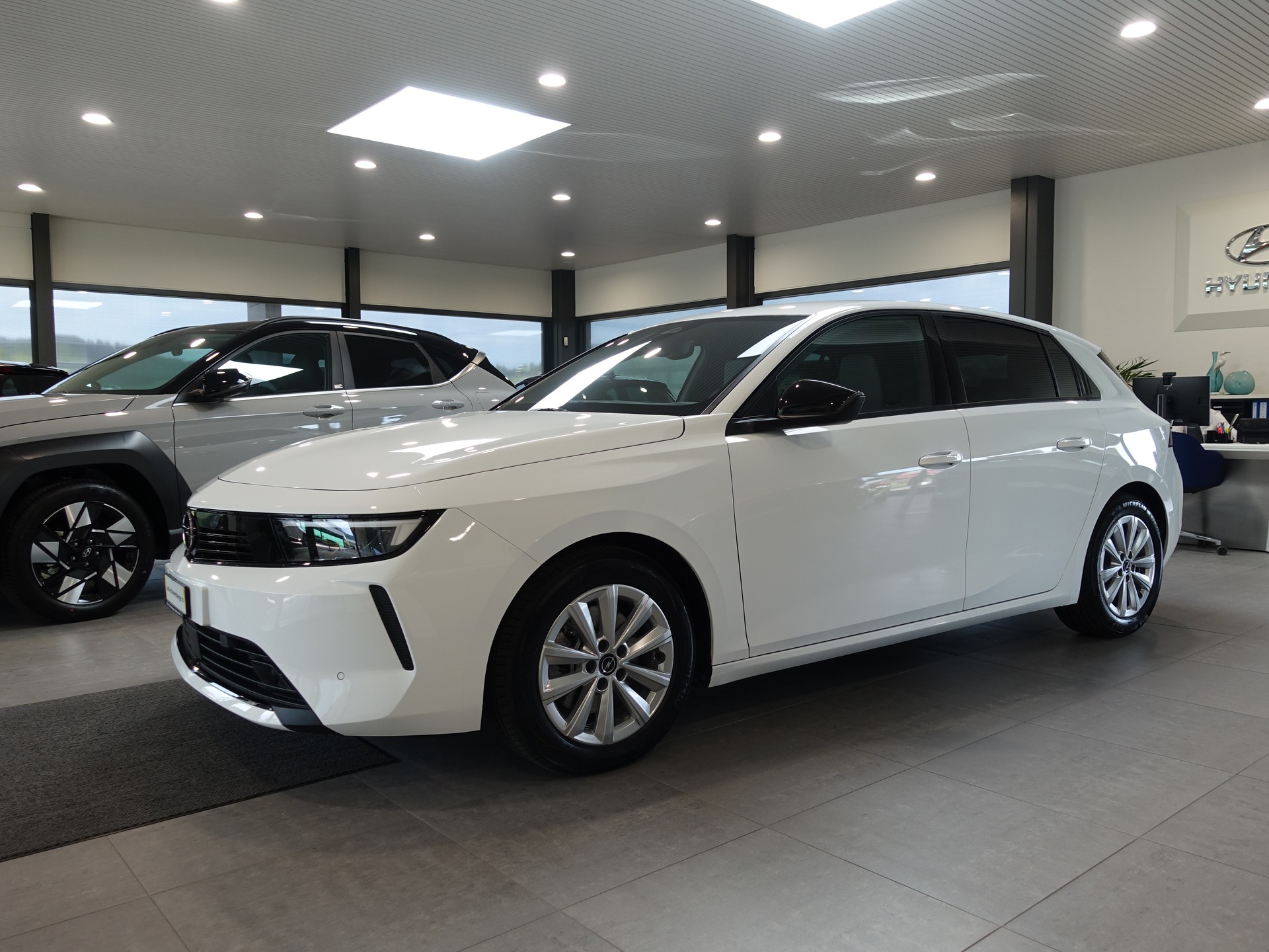 OPEL Astra 1.2i MHEV Edition Automat-image-8