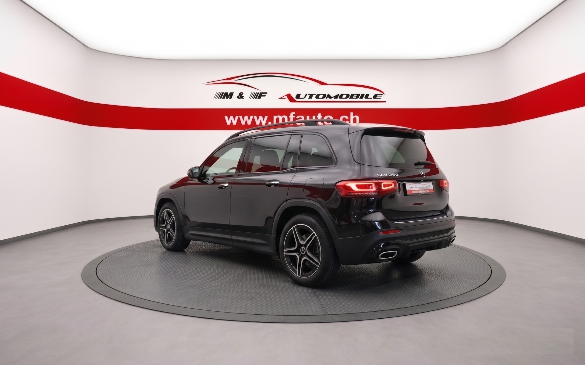 MERCEDES-BENZ GLB 220 d AMG Line 4matic CH FAHRZEUG-showroom-element-3