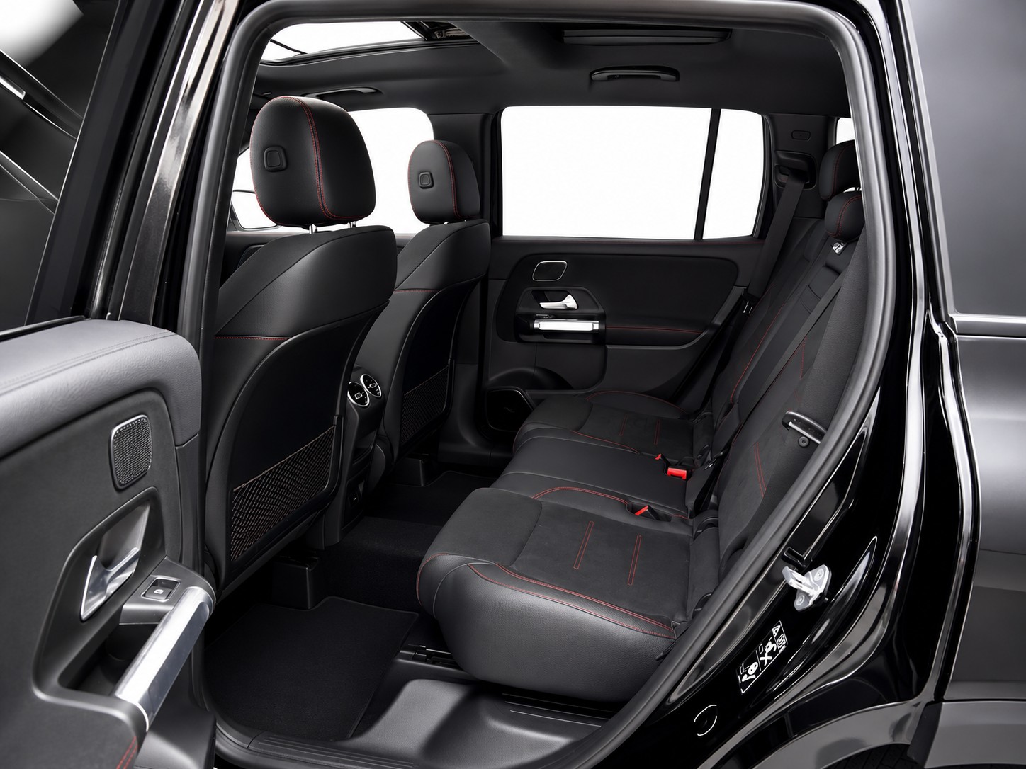 MERCEDES-BENZ GLB 220 d AMG Line 4matic CH FAHRZEUG-image-7