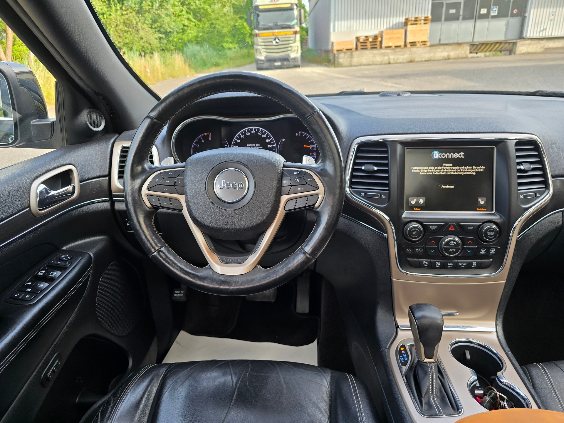 JEEP Grand Cherokee 3.0 CRD Summit Automatic-image-20