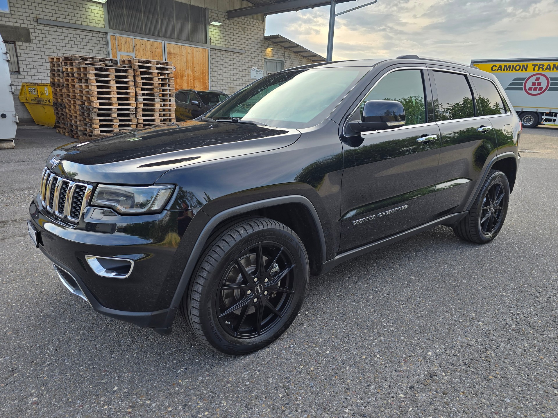 JEEP Grand Cherokee 3.0 CRD Summit Automatic-showroom-element-2