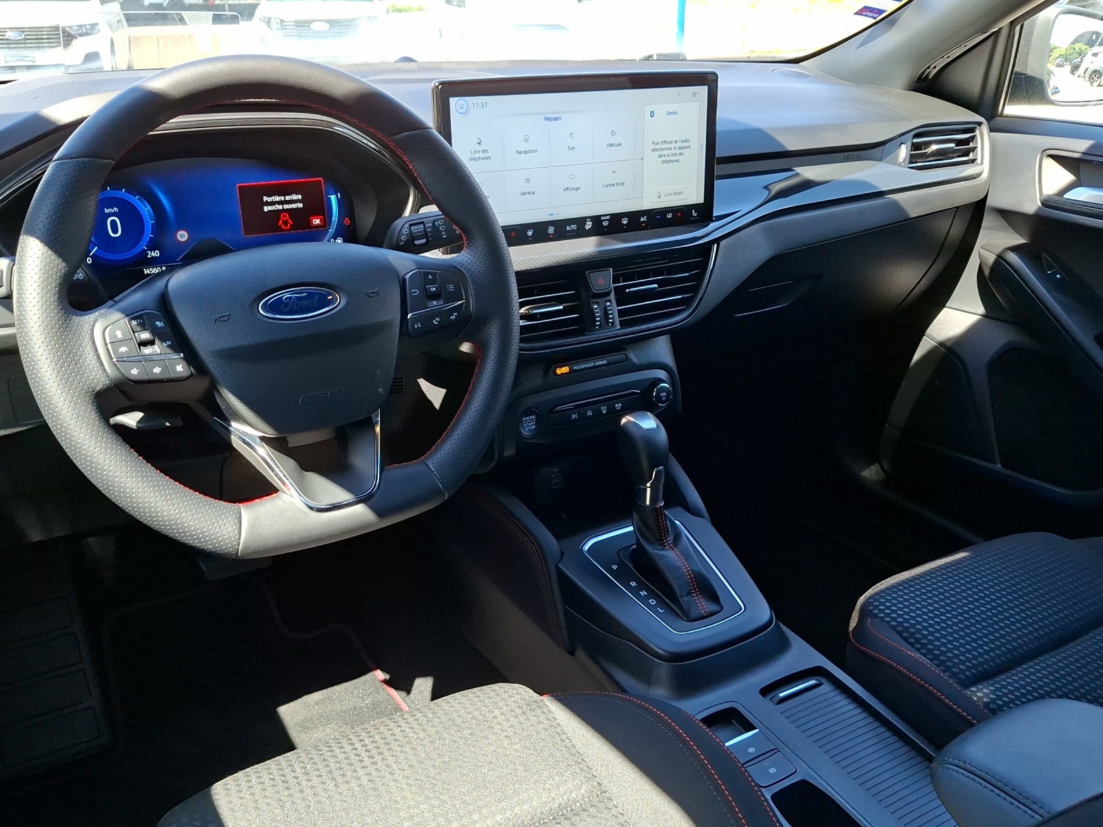 FORD Focus 1.0 MHEV St Line X Automatique-image-6