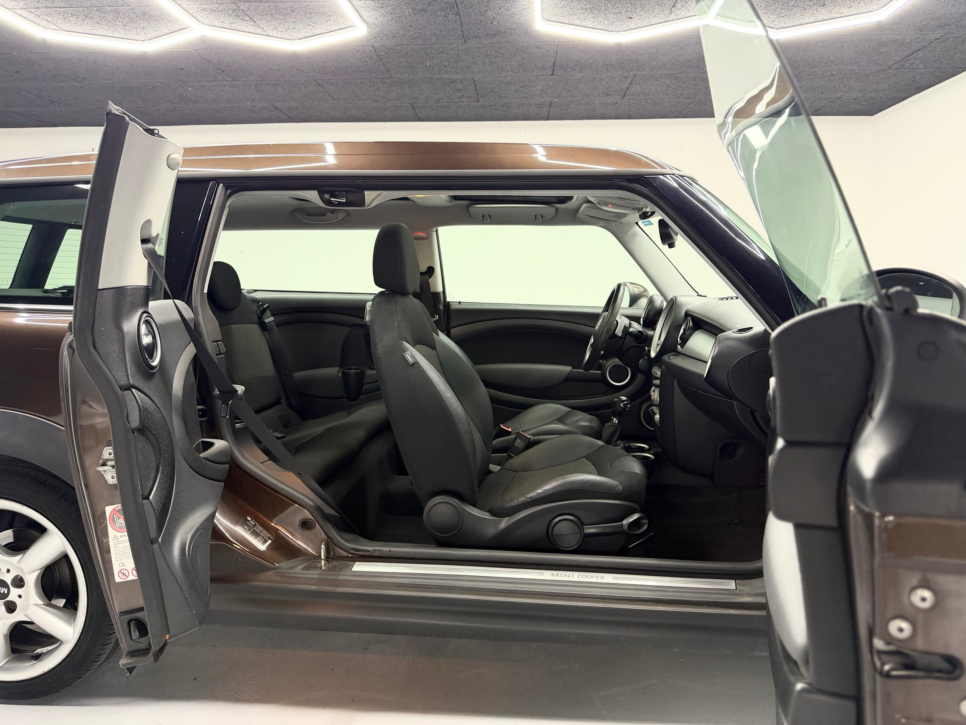 MINI Clubman Cooper Steptronic-image-12