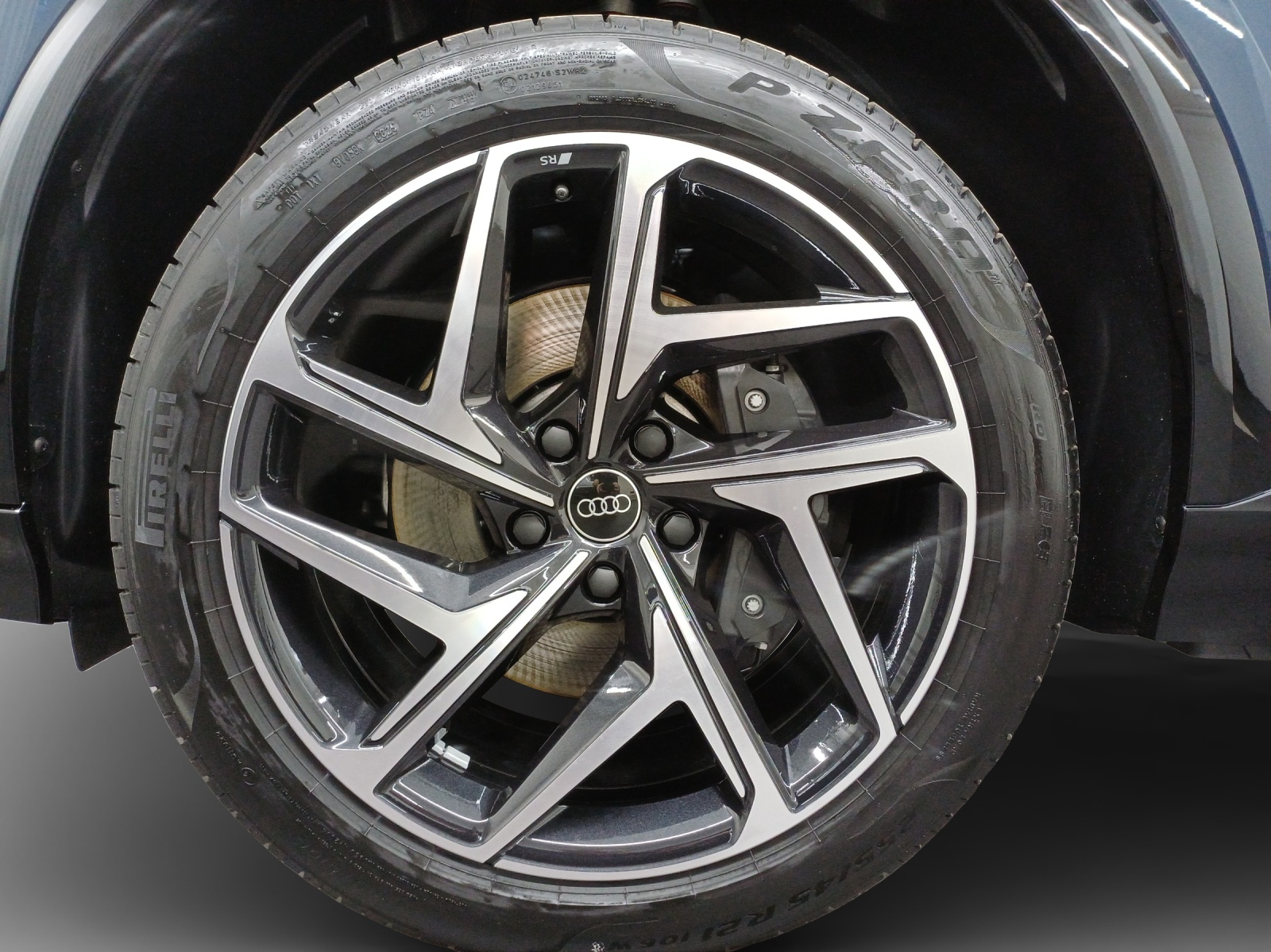 AUDI SQ6 Sportback e-tron quattro-image-14
