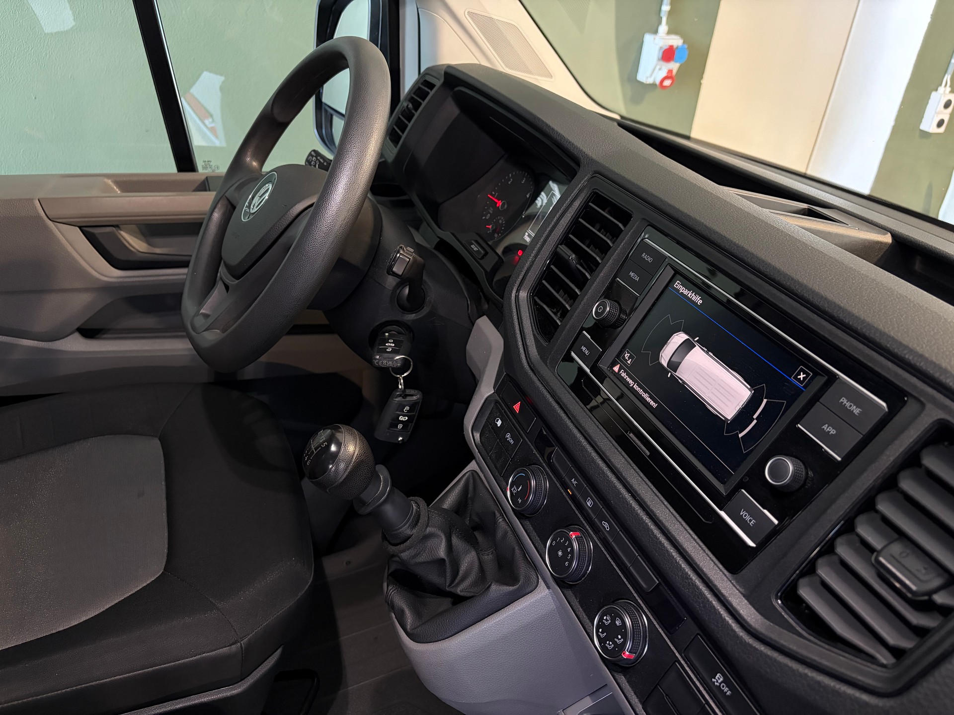 VW Crafter 35 2.0 TDI L3 ***CH-Fahrzeug***-image-17