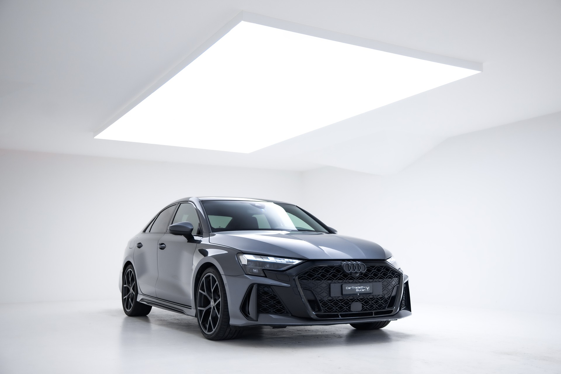 AUDI RS3 Limousine 2.5 TSI quattro S-tronic-image-5