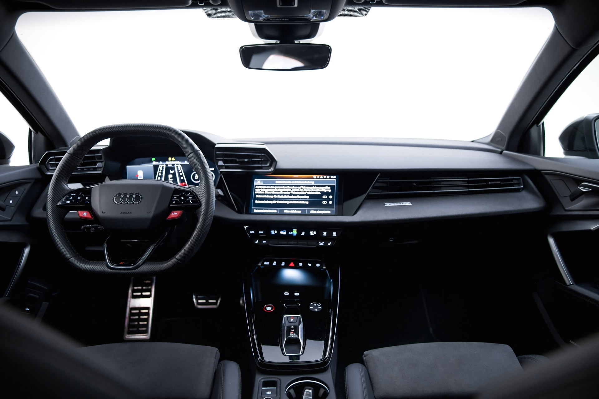 AUDI RS3 Limousine 2.5 TSI quattro S-tronic-showroom-element-2