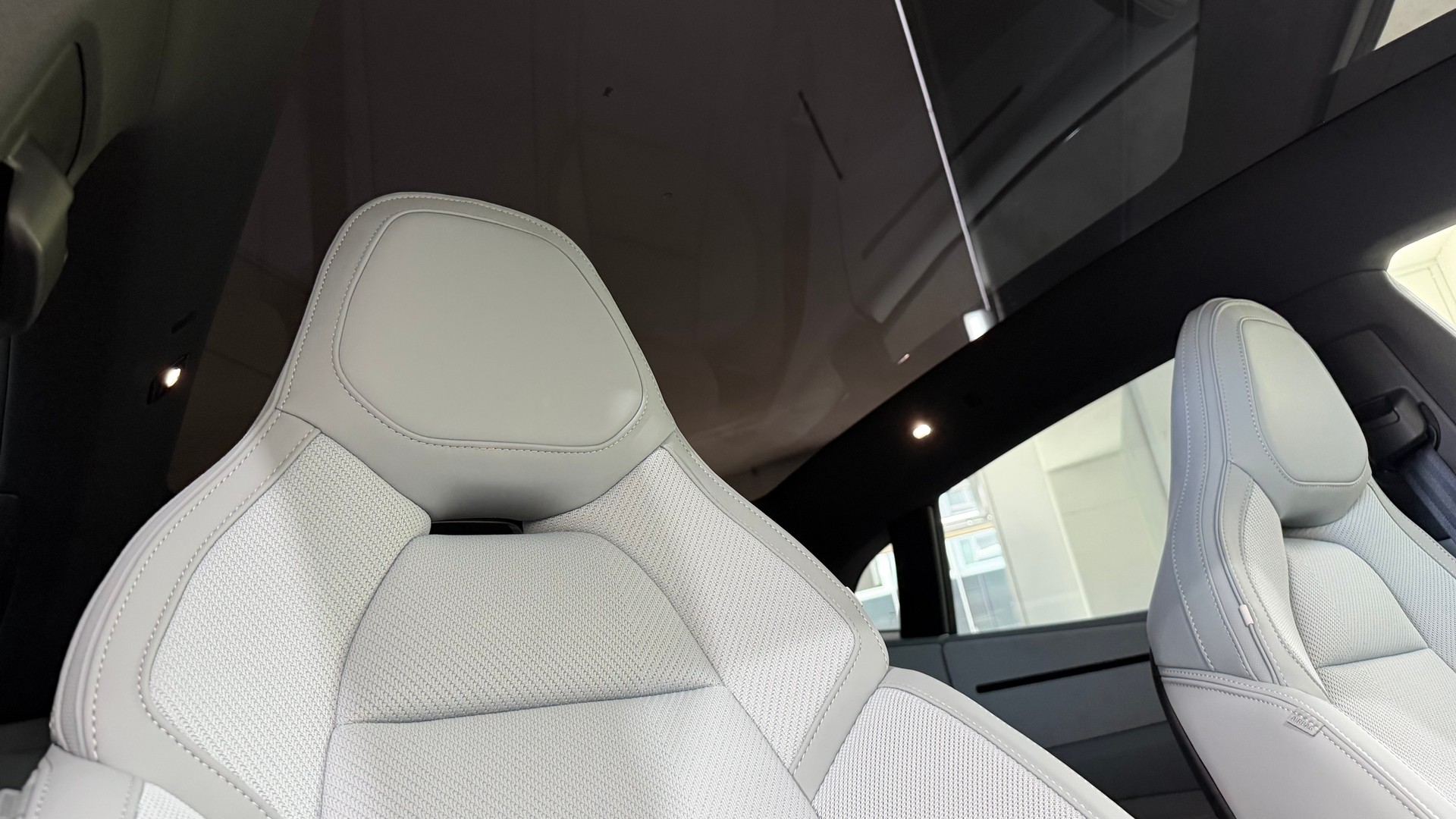 POLESTAR 4 Long Range Dual Motor-image-8