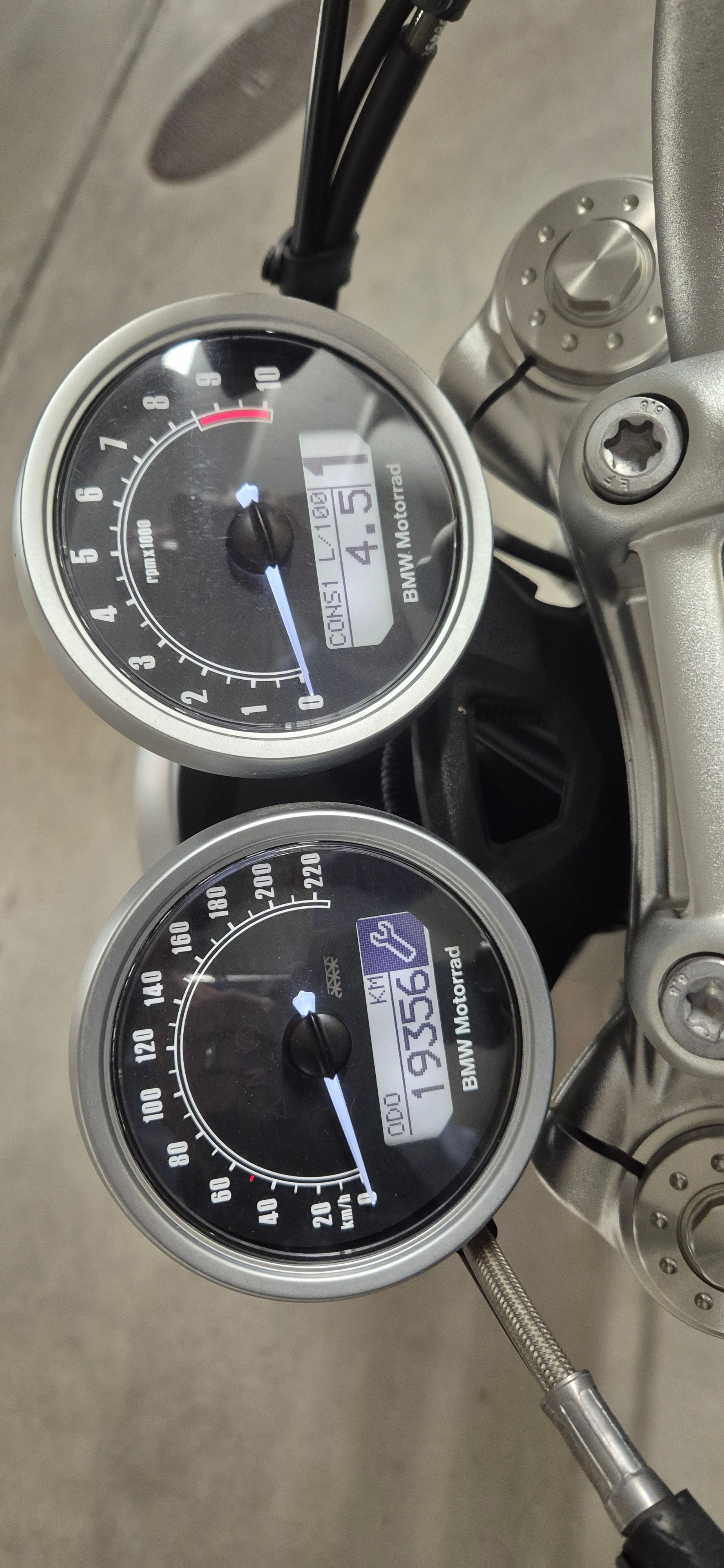 BMW R nineT Pure ABS-image-7