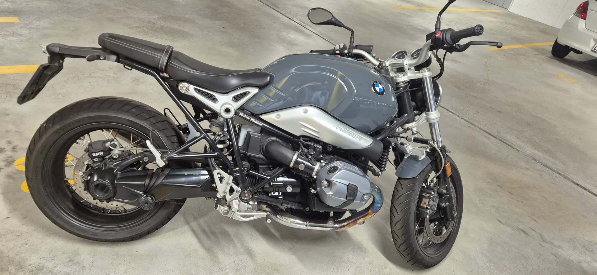 BMW R nineT Pure ABS-image-1