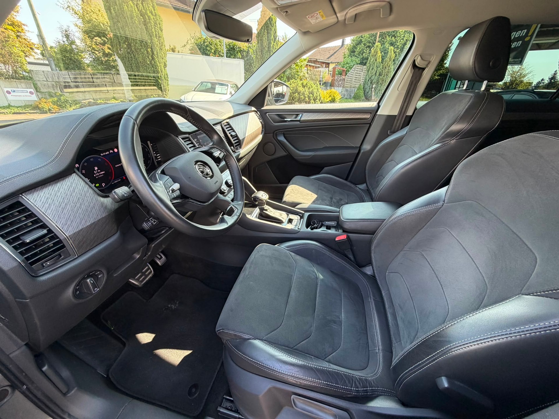 SKODA Kodiaq 2.0 TDI CR Style 4x4 DSG-image-12