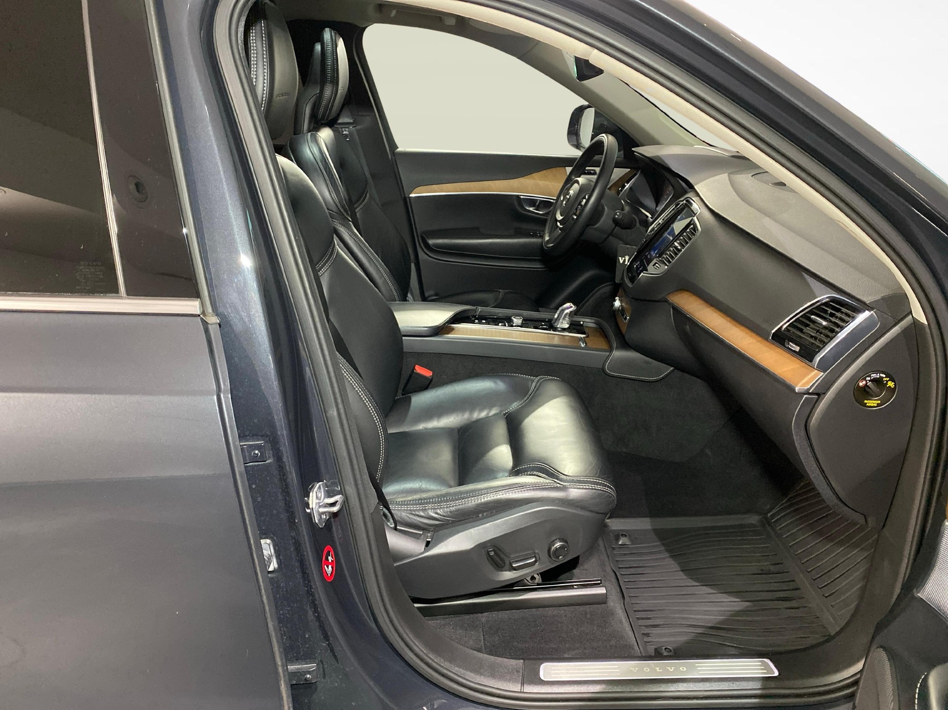 VOLVO XC90 2.0 T8 TE Inscription 7P. AWD-image-9
