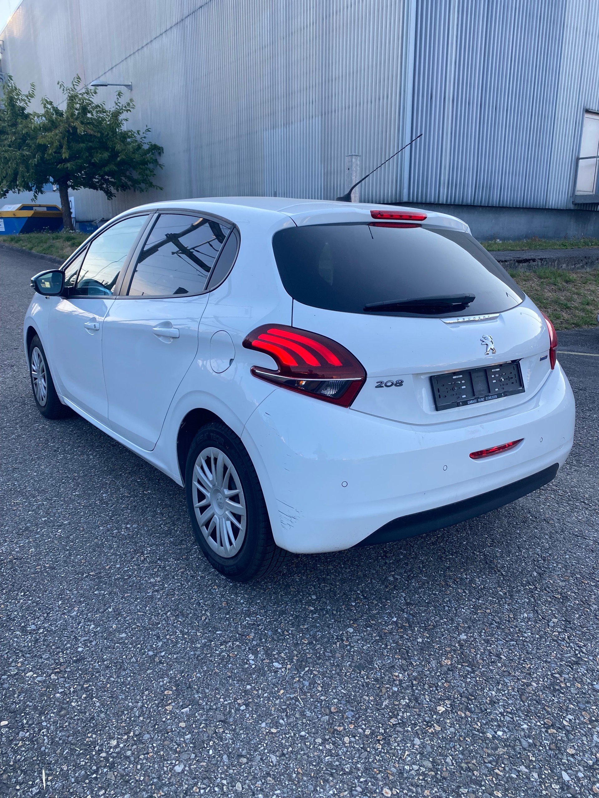 PEUGEOT 208 1.2 PureTech Active-image-6