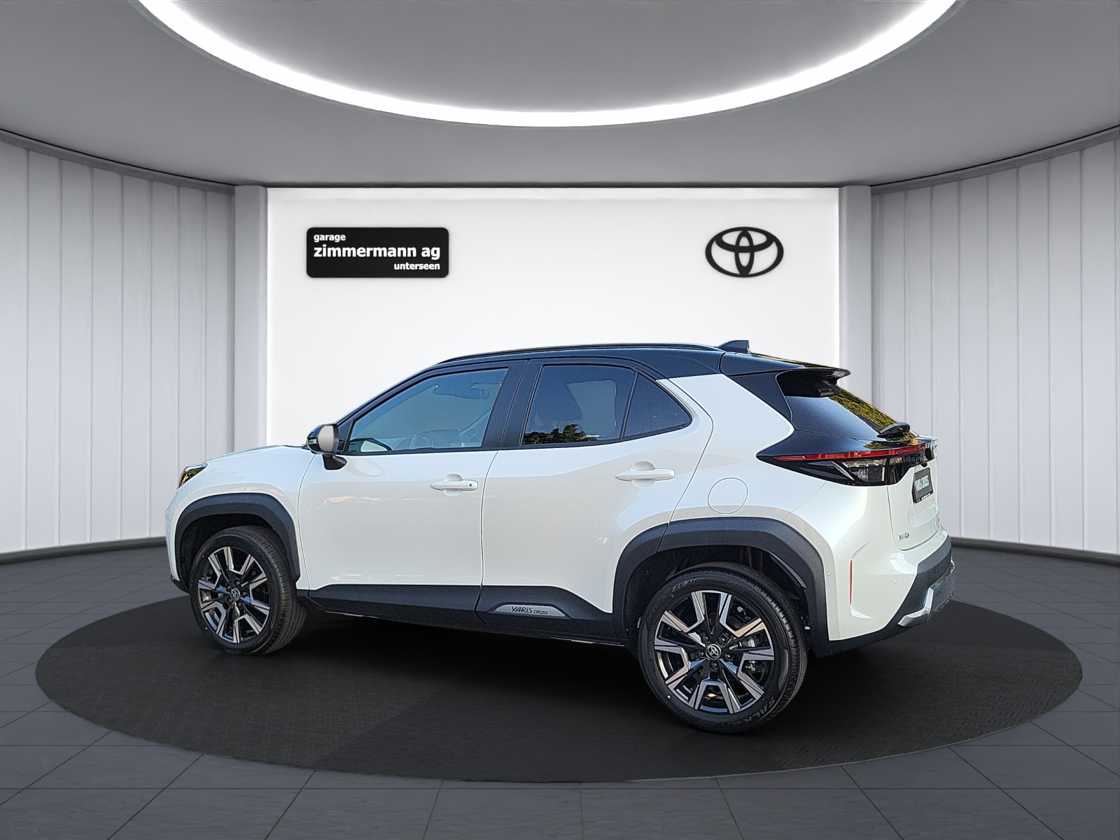 TOYOTA Yaris Cross 1.5 VVT-i HSD Premium AWD-image-9