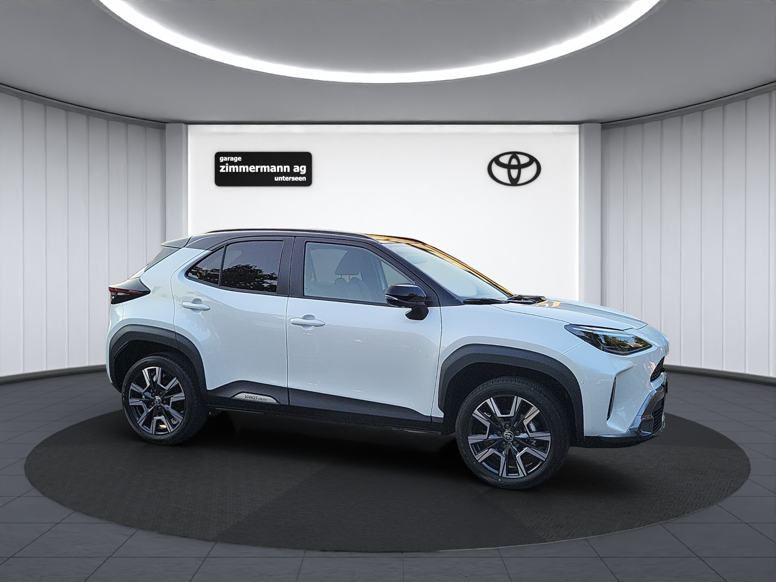 TOYOTA Yaris Cross 1.5 VVT-i HSD Premium AWD-showroom-element-3